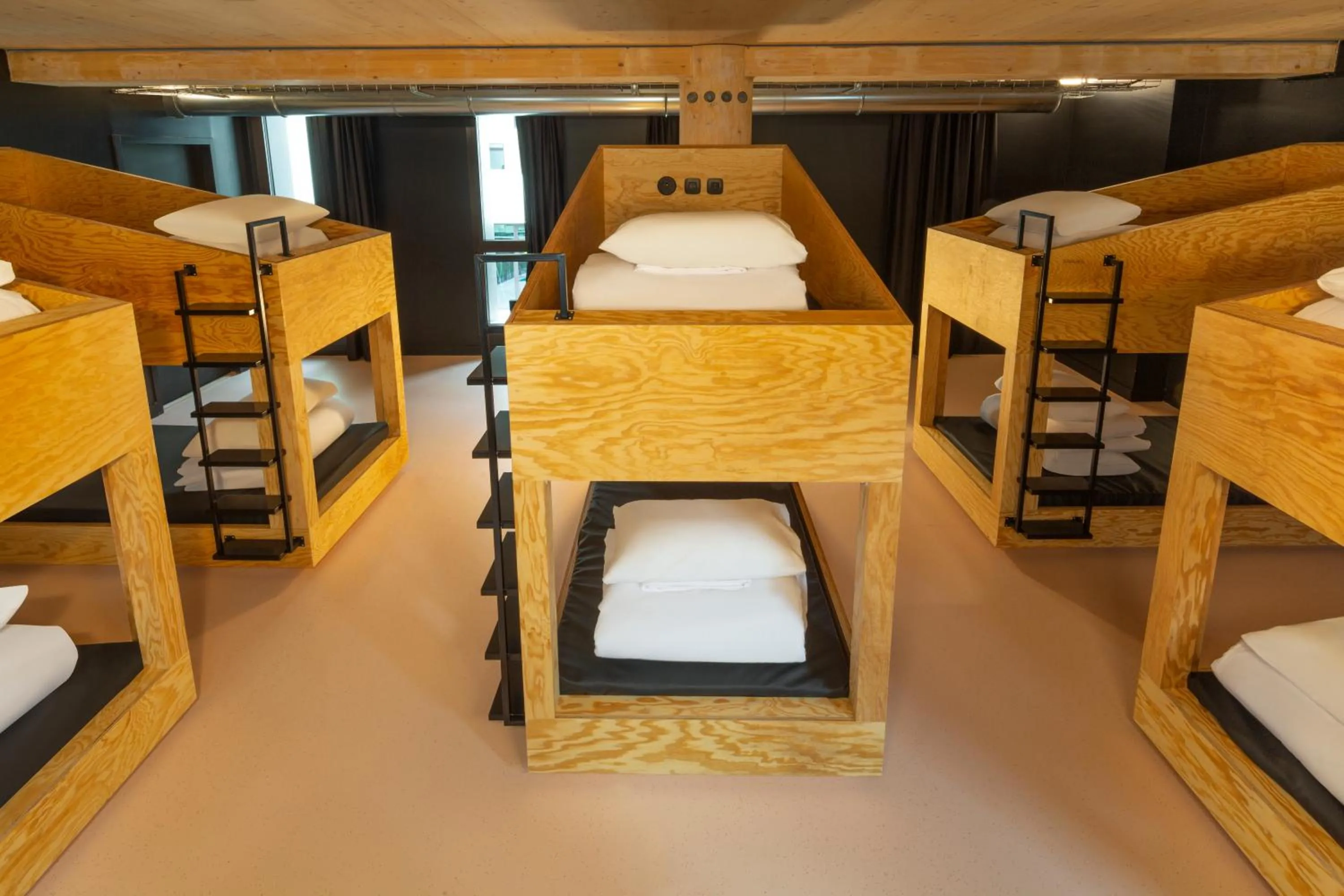 Bed in JO&JOE Paris Gentilly - Auberge de Jeunesse