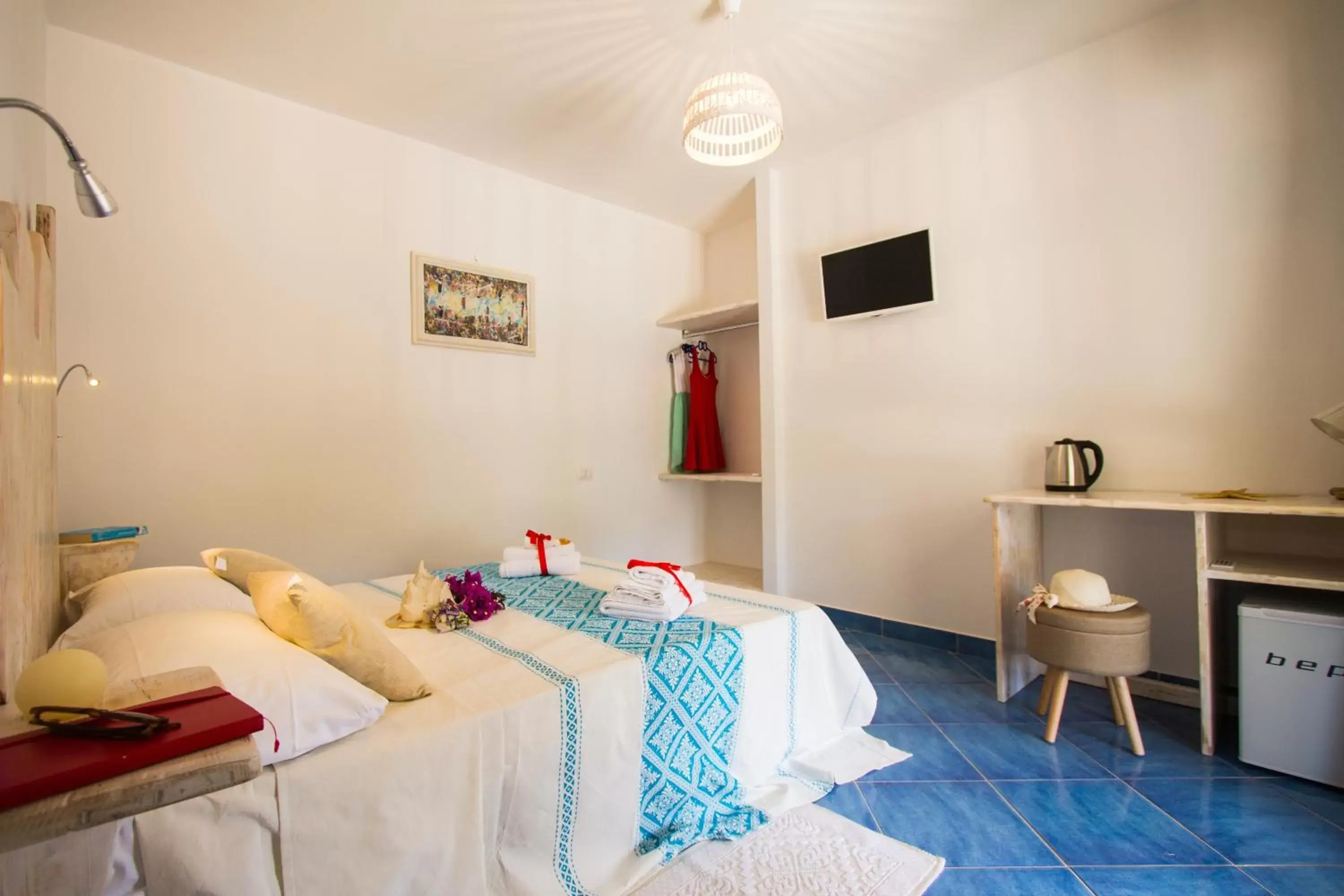 Bedroom, Bed in Suites Voce del Mare