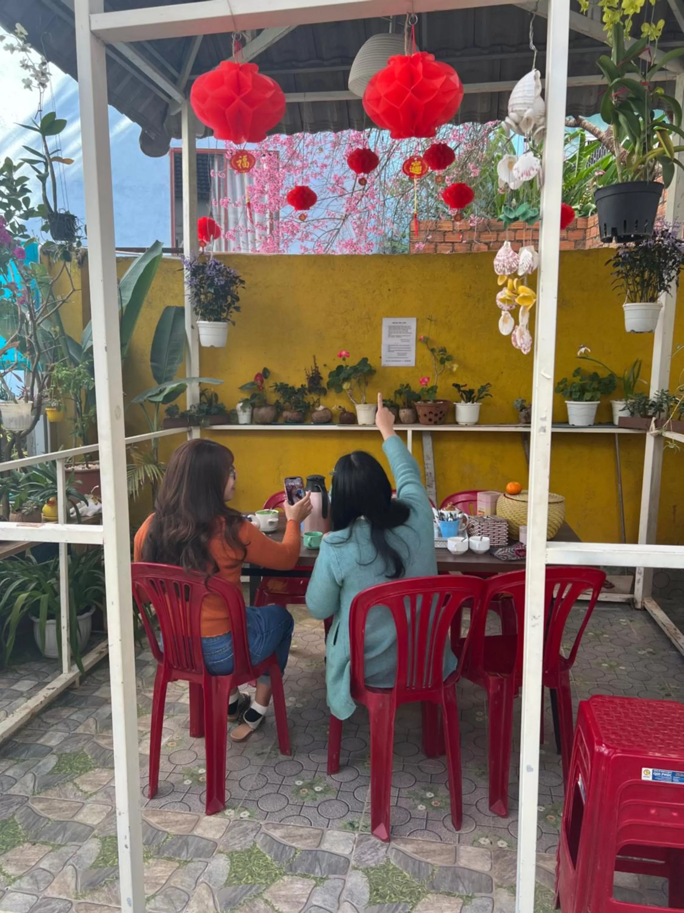 group of guests in Villa - Hotel Nam Khang 2 Dalat