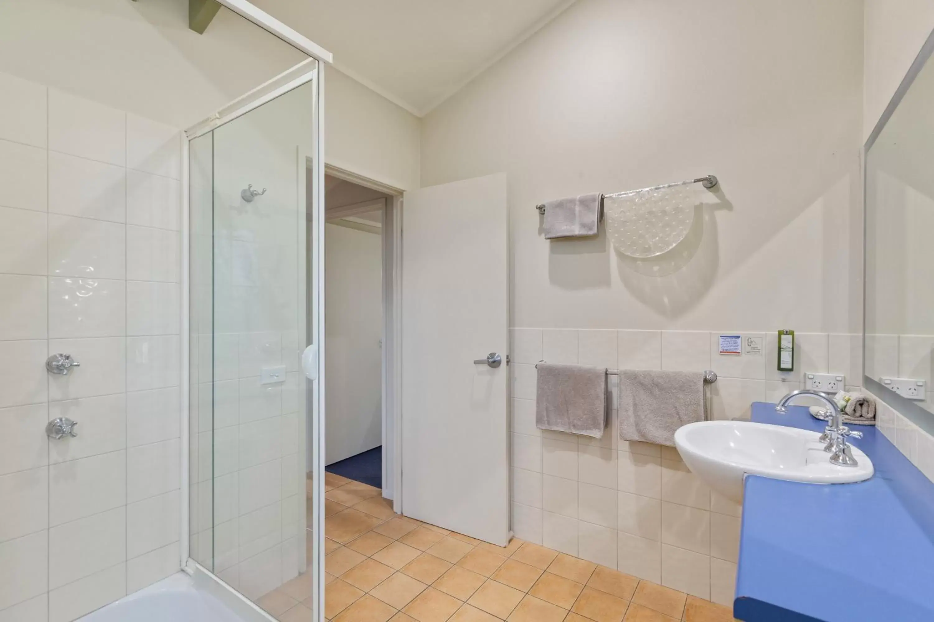 Bathroom in Tathra Beach House Holiday Apartments