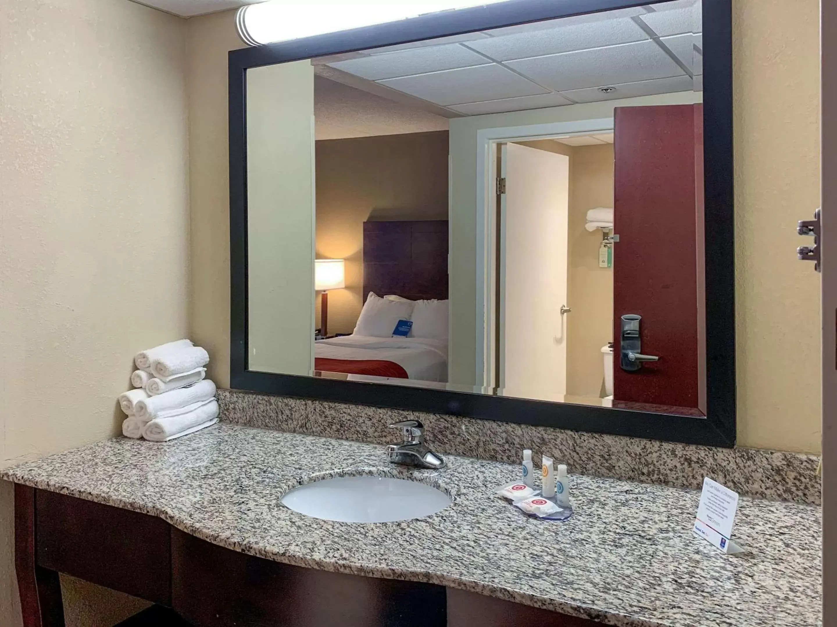 Bathroom in Comfort Inn and Suites East Hartford