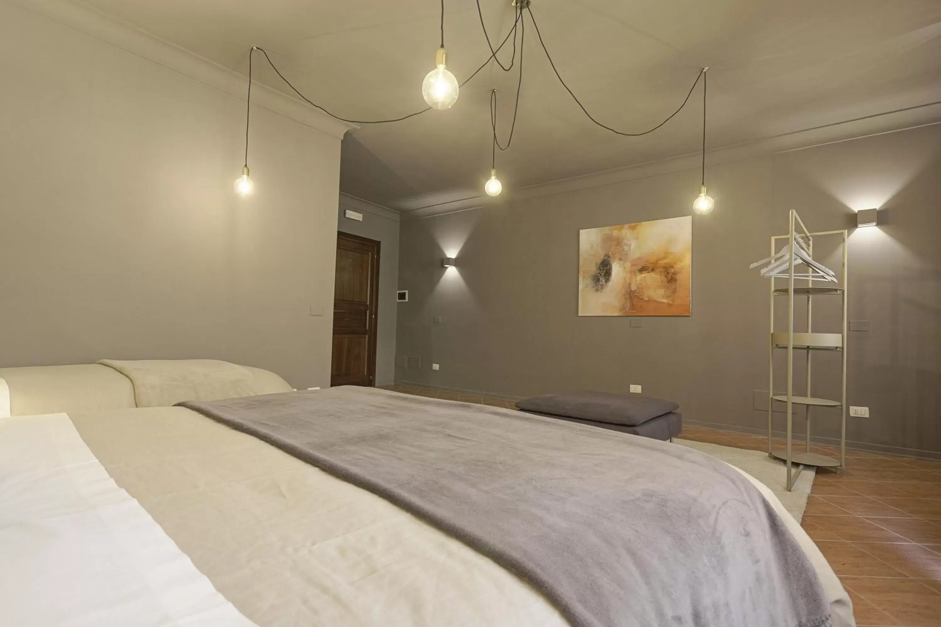 Shower, Bed in B&B Palazzo Bibirria