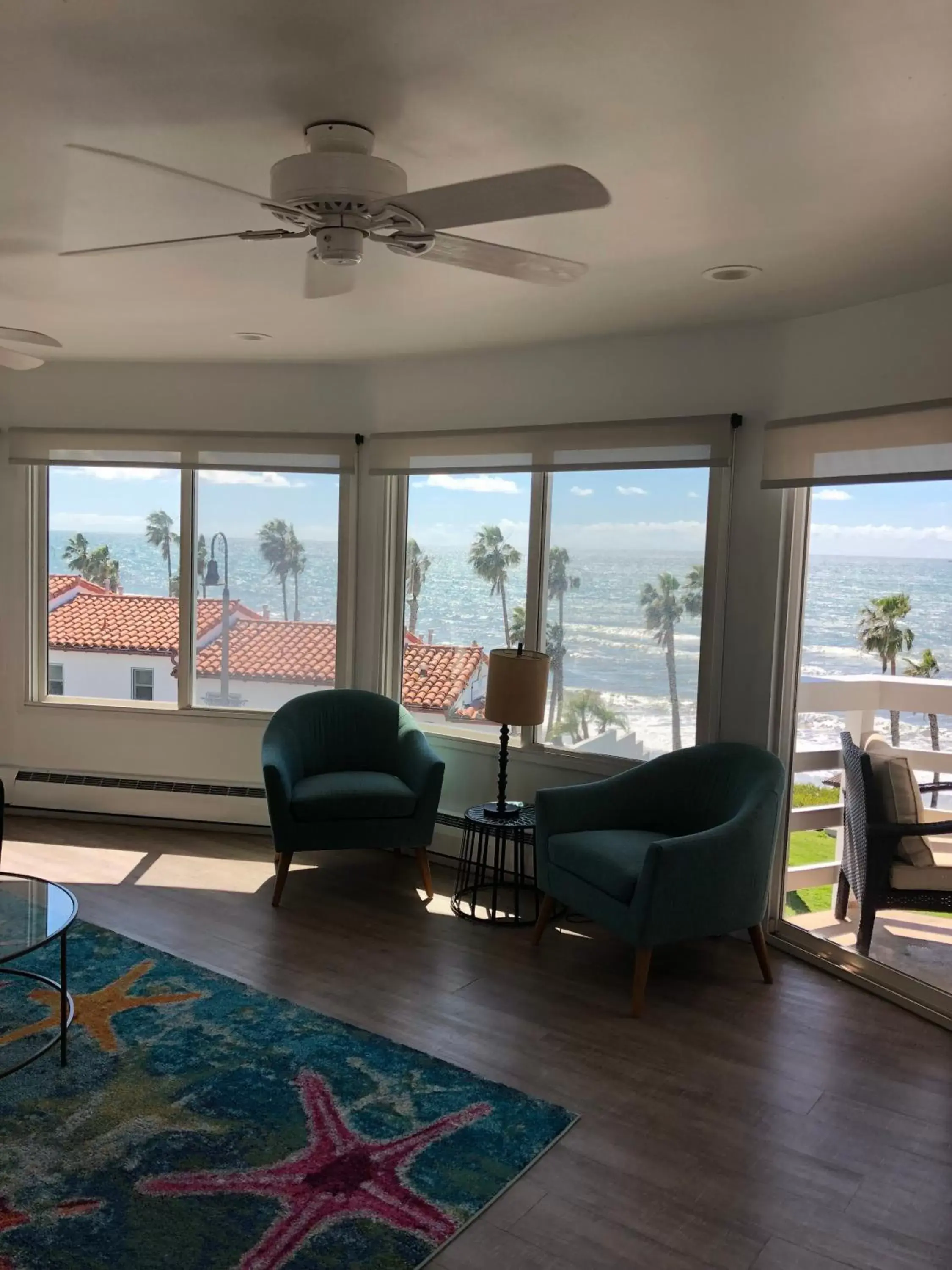 Living room, Seating Area in Sea Horse Resort