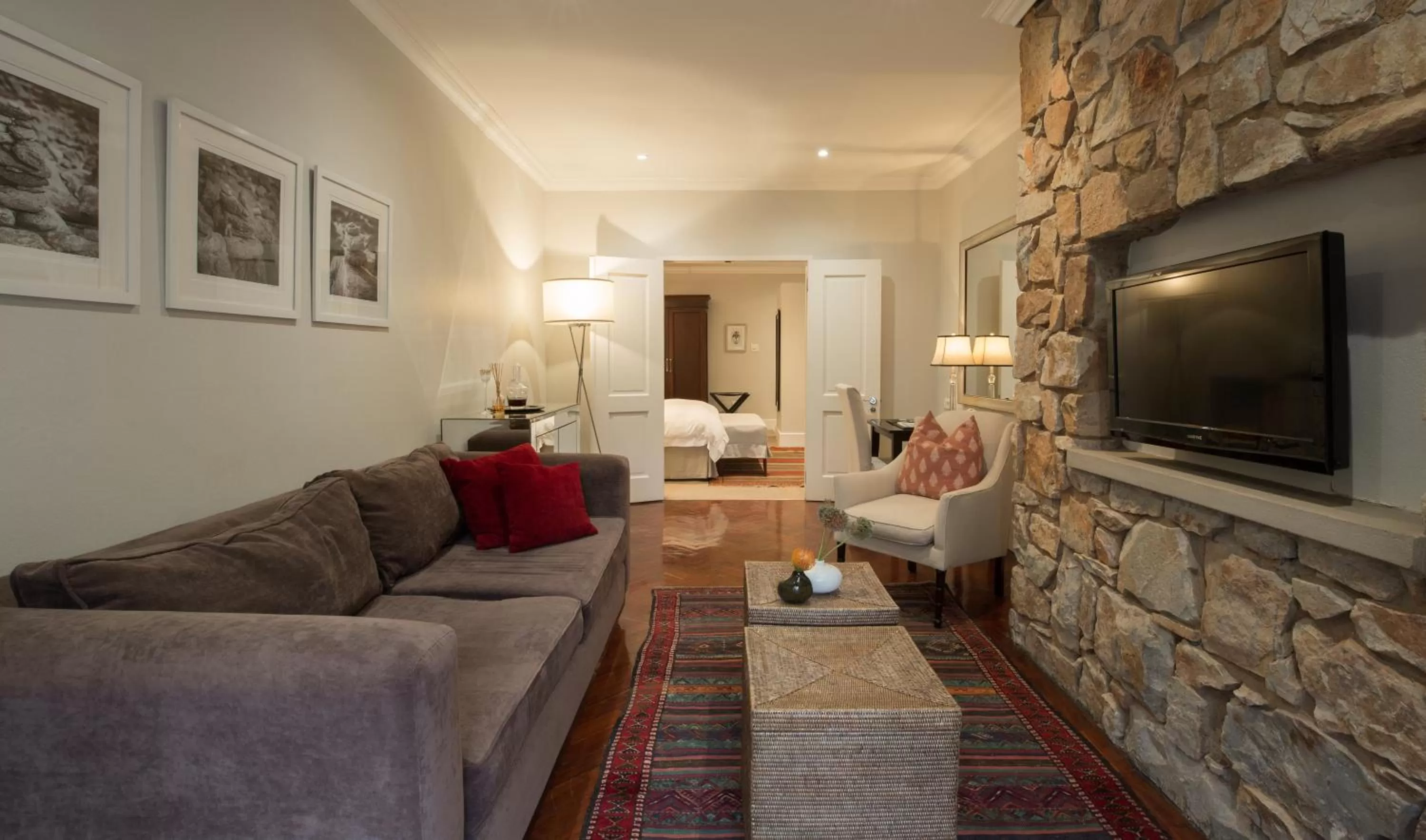 Photo of the whole room in The Parkwood