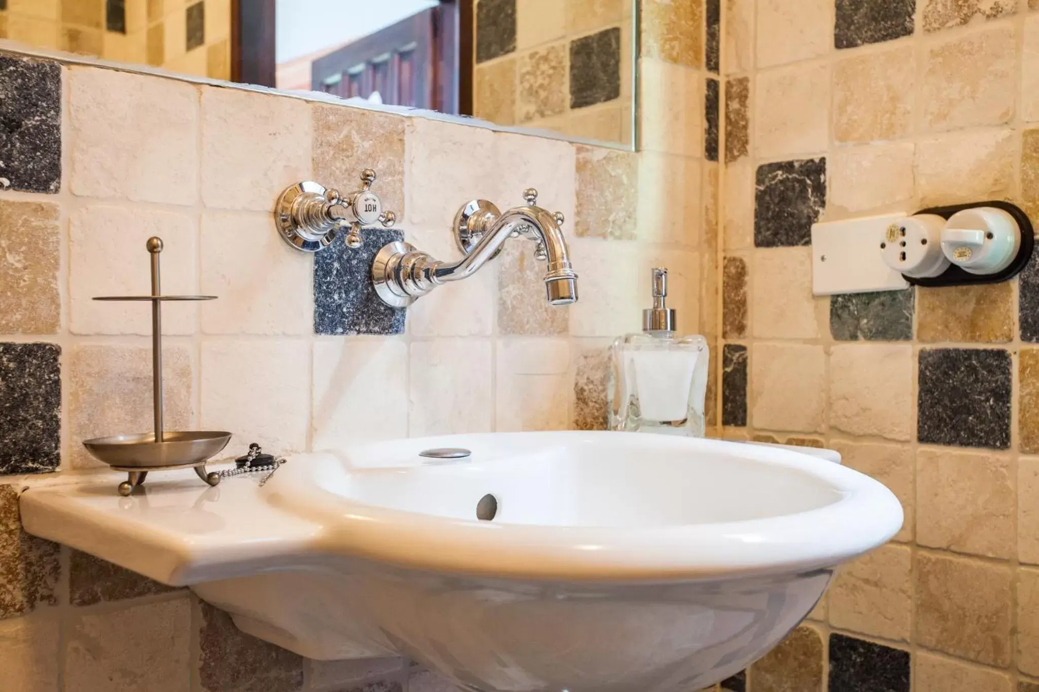 Bathroom in Vinto House Civita