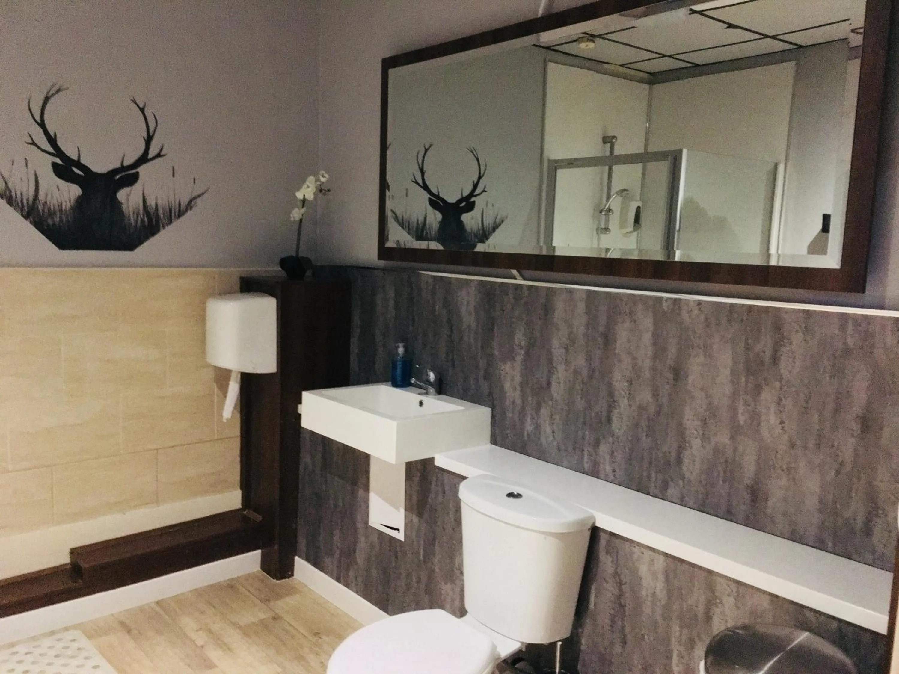 Bathroom in Hotel Express Newcastle Gateshead