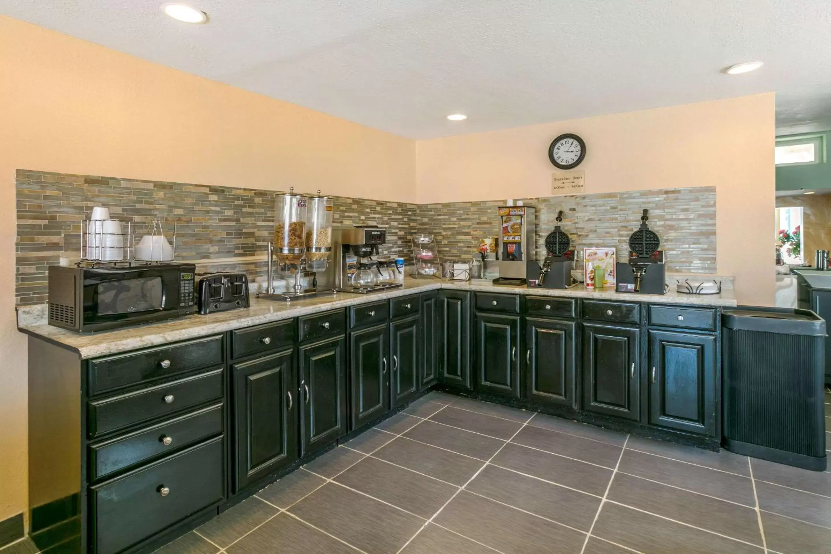 Restaurant/places to eat in Rodeway Inn Rawlins Restaurant/places to eat in Rodeway Inn Rawlins