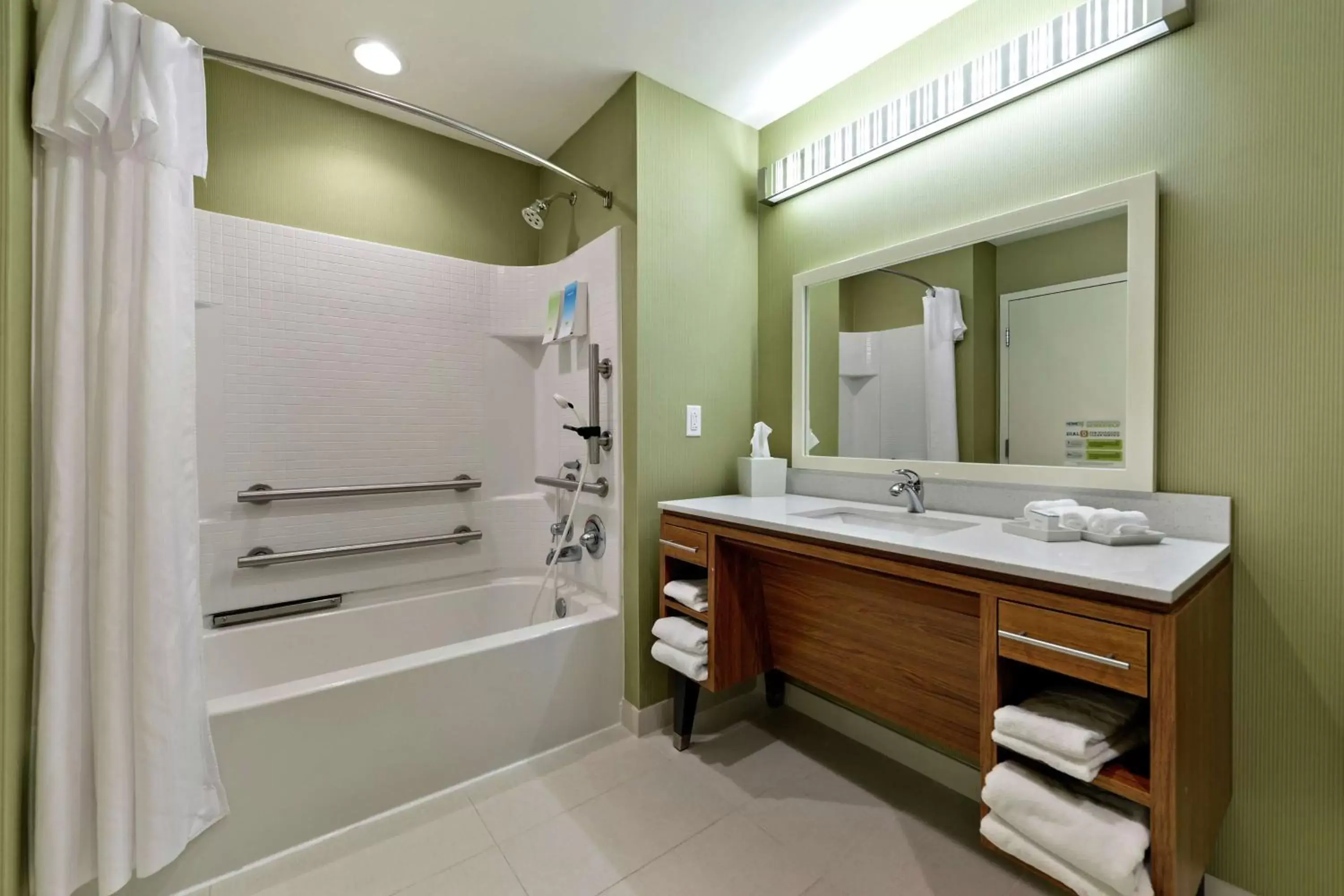 Bathroom in Home2 Suites by Hilton Gulfport I-10