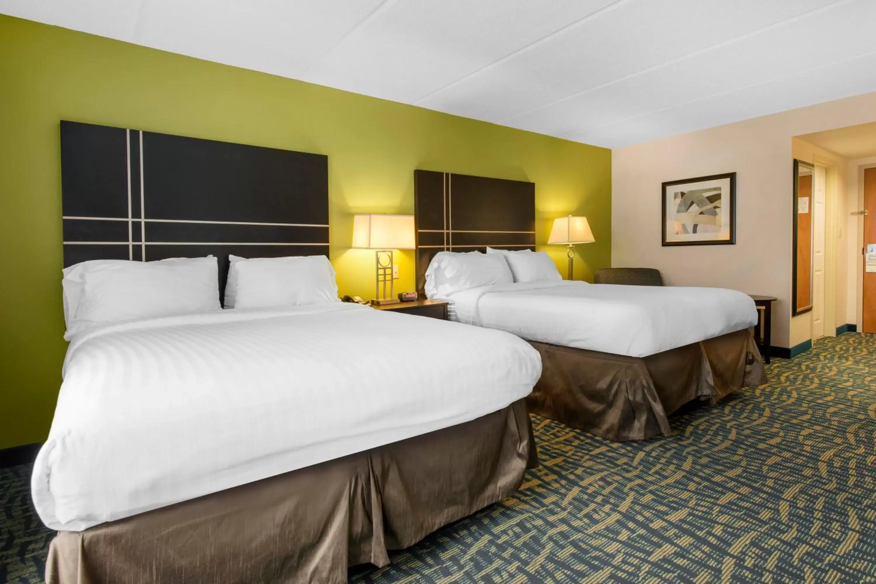 Photo of the whole room, Bed in Holiday Inn Savannah South - I-95 Gateway, an IHG Hotel