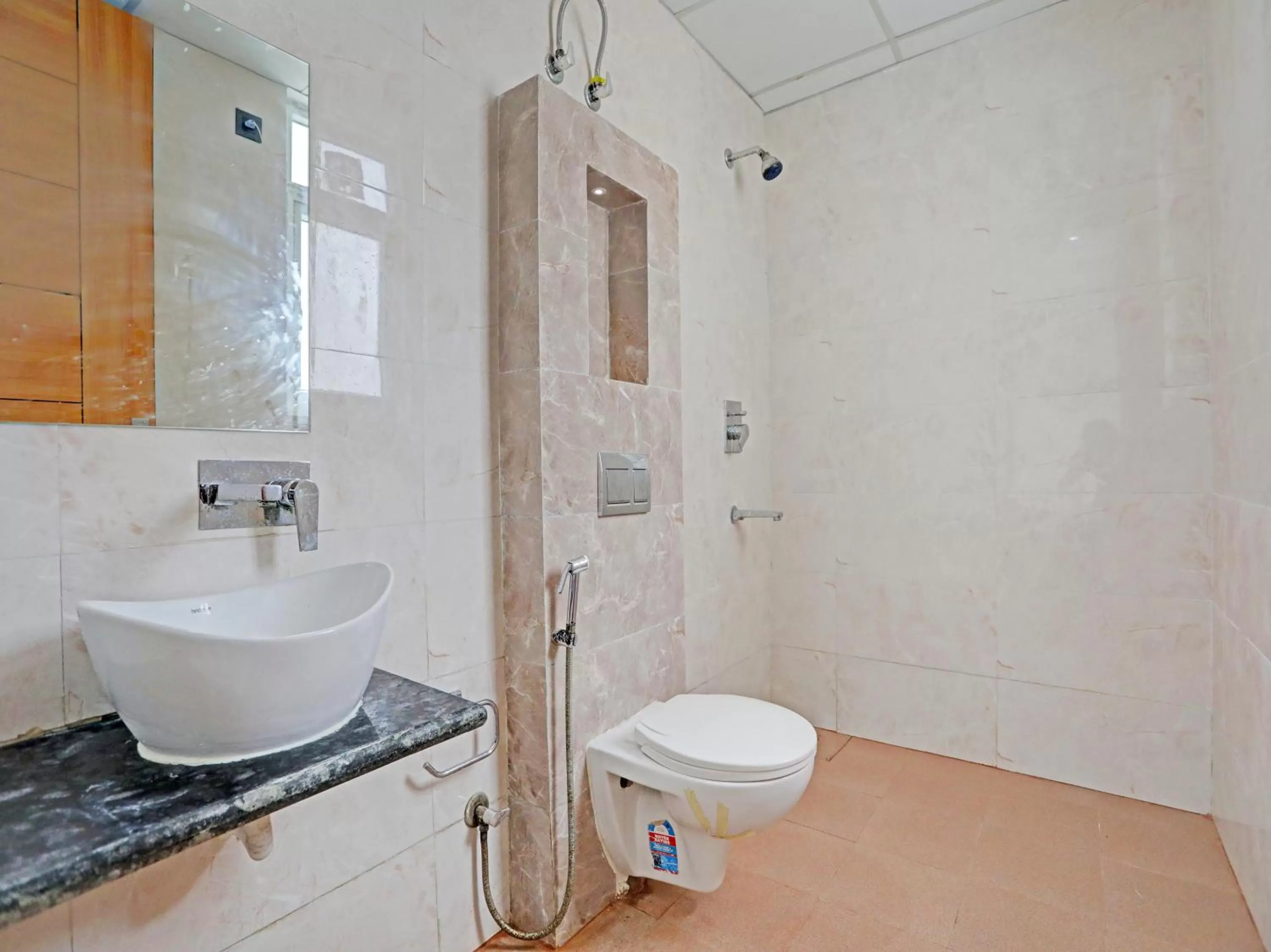 Toilet, Bathroom in Hotel Golden Admire - Couple Friendly Hotel Noida Sector - 56