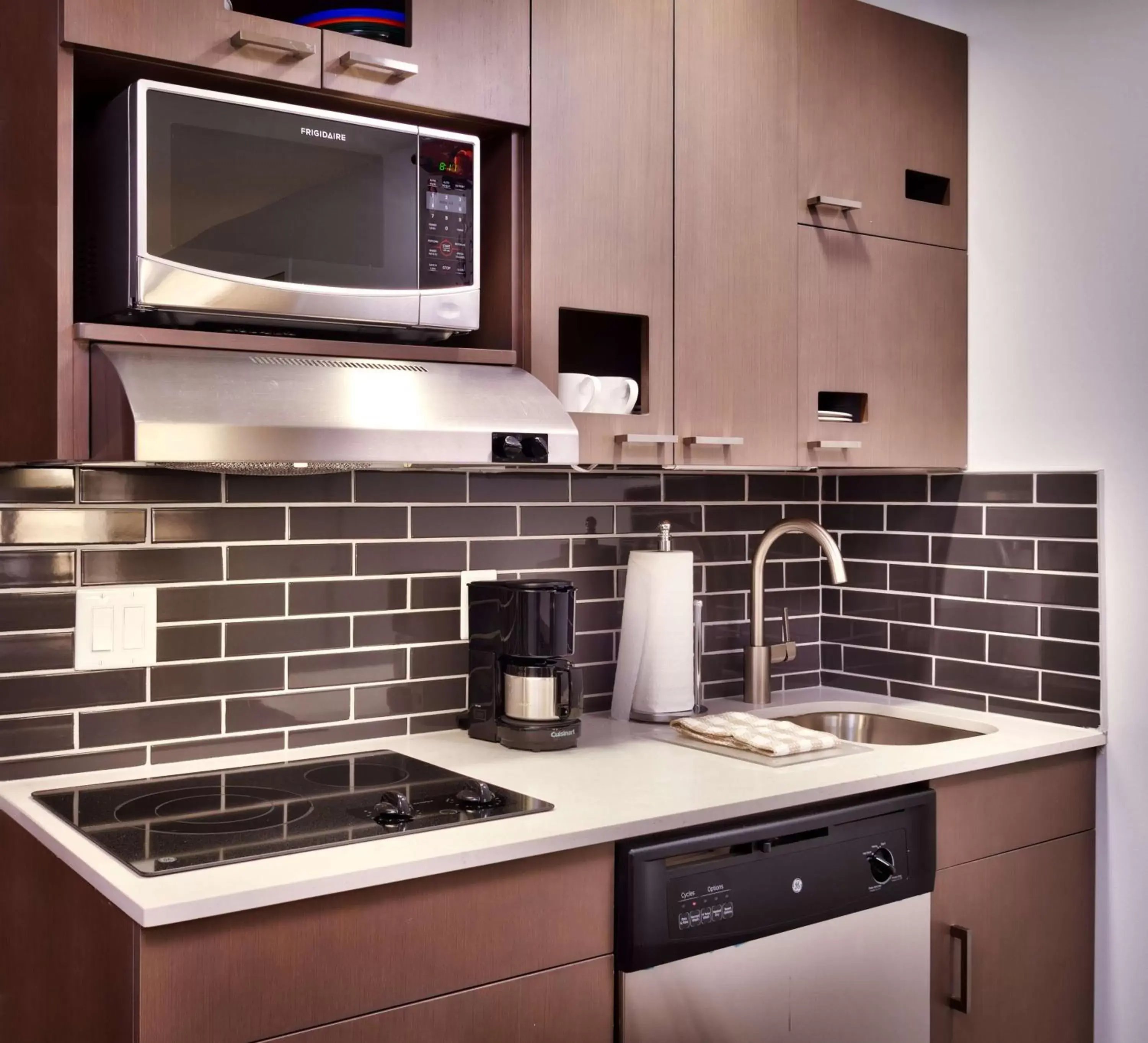 Photo of the whole room, Kitchen/Kitchenette in Hyatt House Salt Lake City Downtown