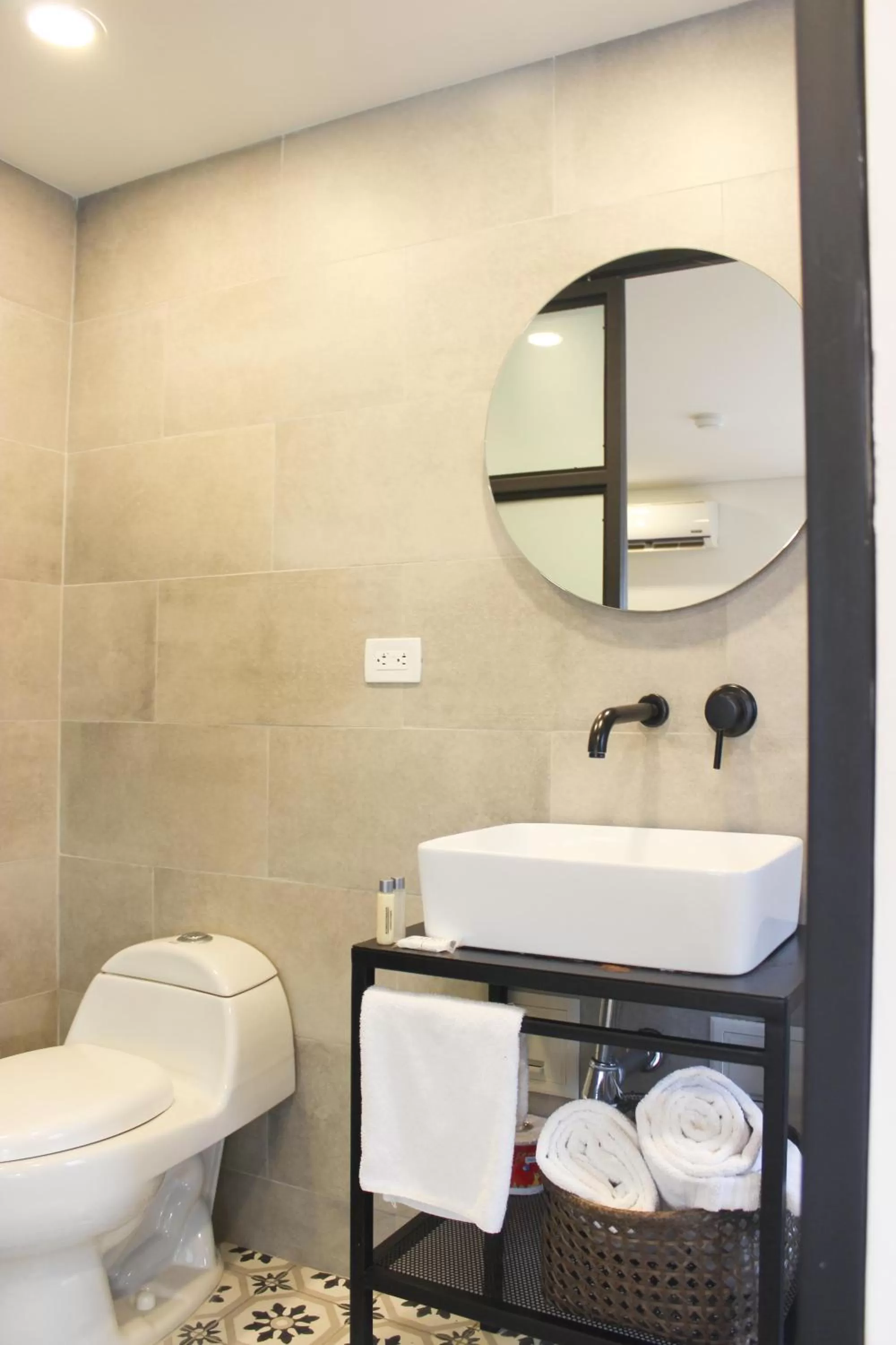 Bathroom in 574 Hotel