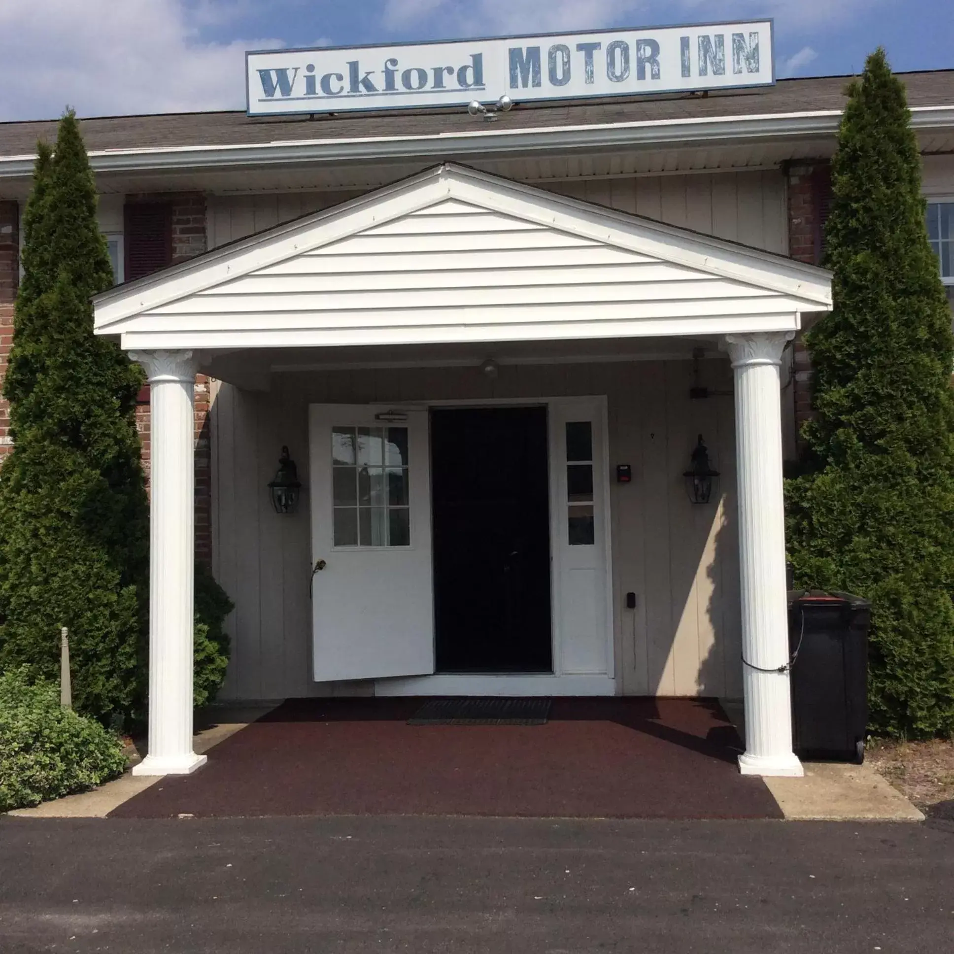 Logo/Certificate/Sign, Property Building in Wickford Motor Inn