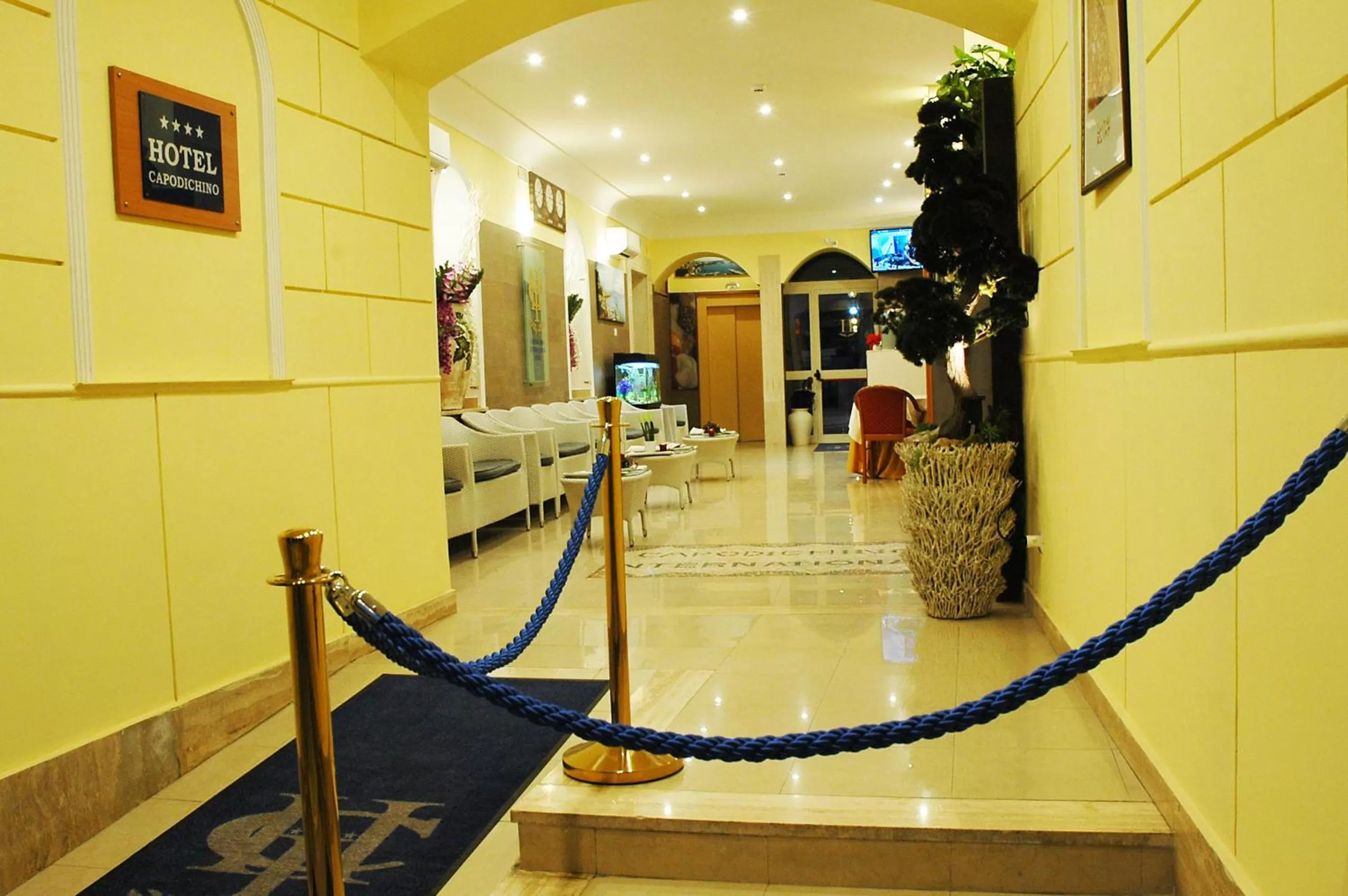 Lobby or reception in Capodichino International Hotel