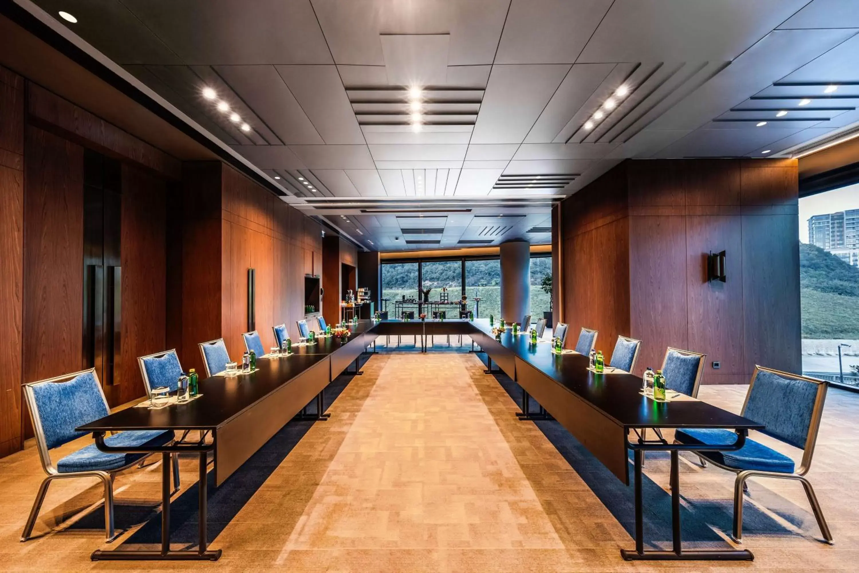 Meeting/conference room in Radisson Collection Hotel, Vadistanbul