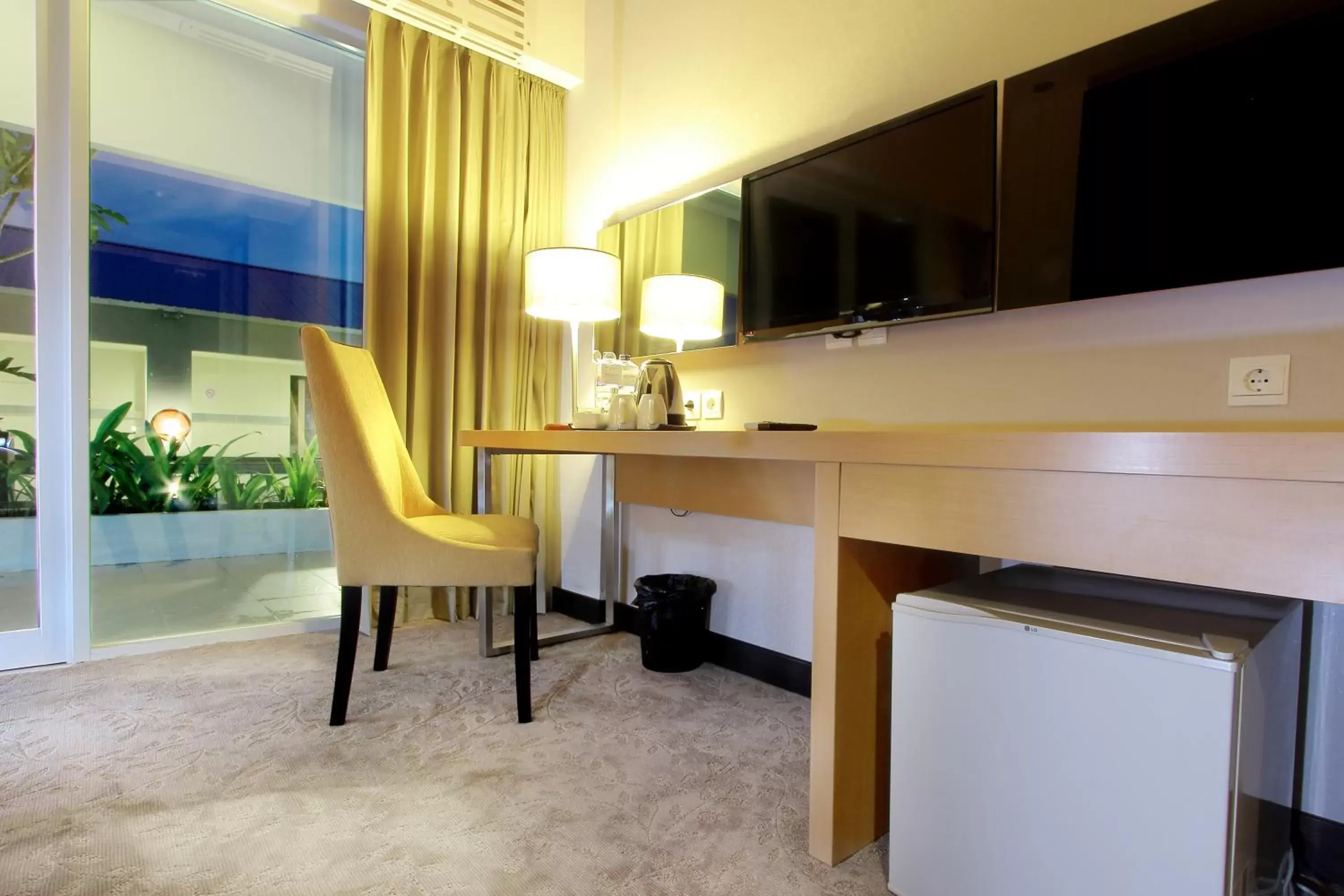 TV and multimedia, TV/Entertainment Center in Swiss-Belinn Malang