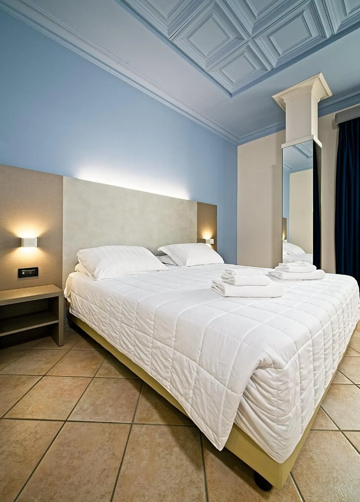 Bedroom, Bed in Albergo Papillon