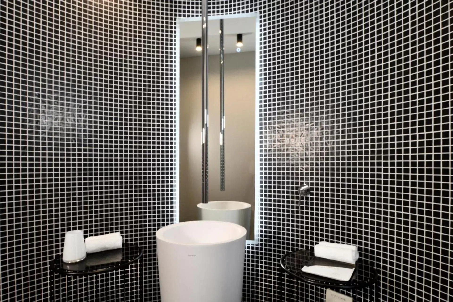 Bathroom in A SPERANZA Suites de Charme by A Cheda