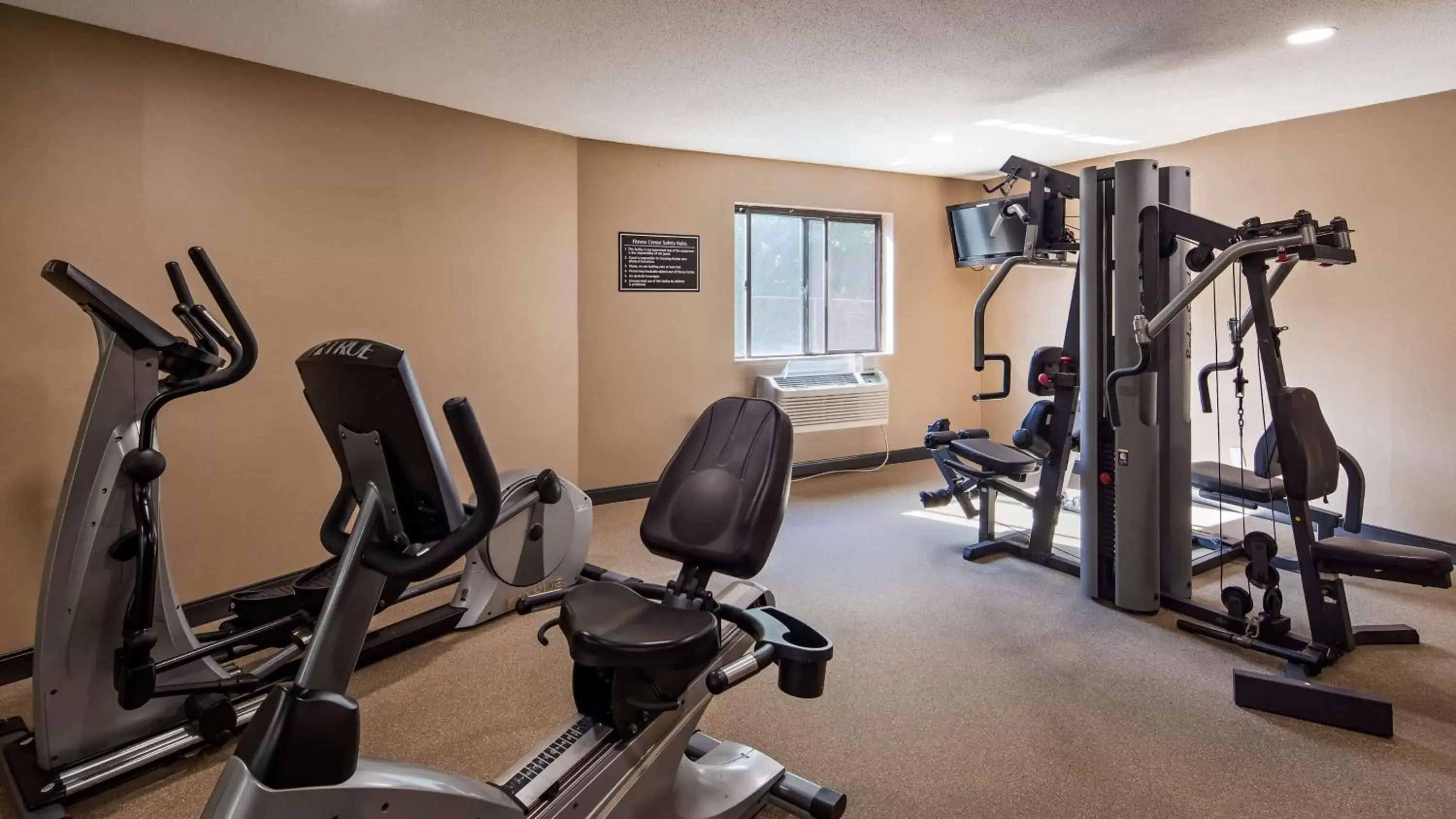 Activities, Fitness Center/Facilities in Best Western Airport Inn Warwick