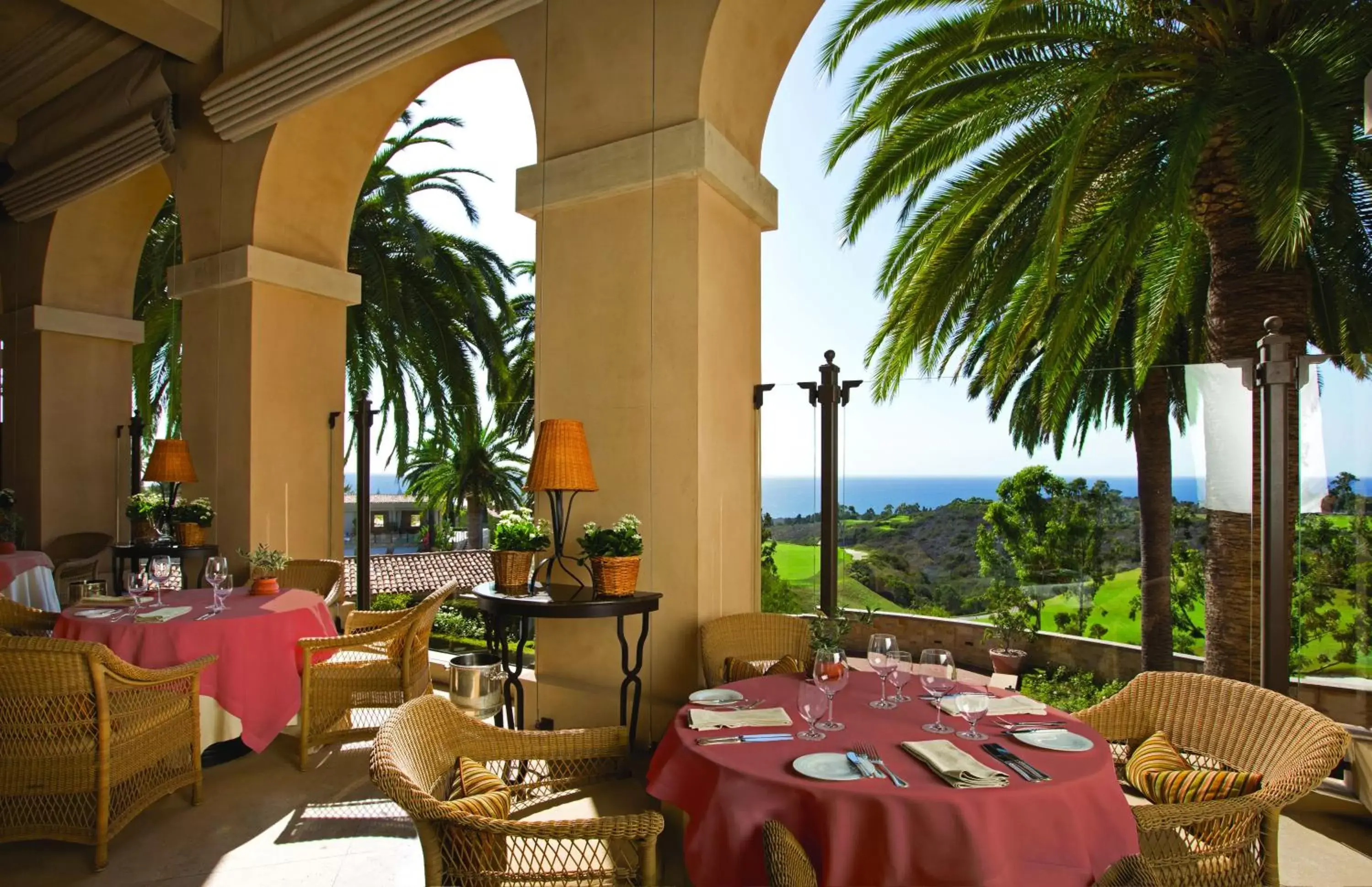 Restaurant/Places to Eat in Resort at Pelican Hill