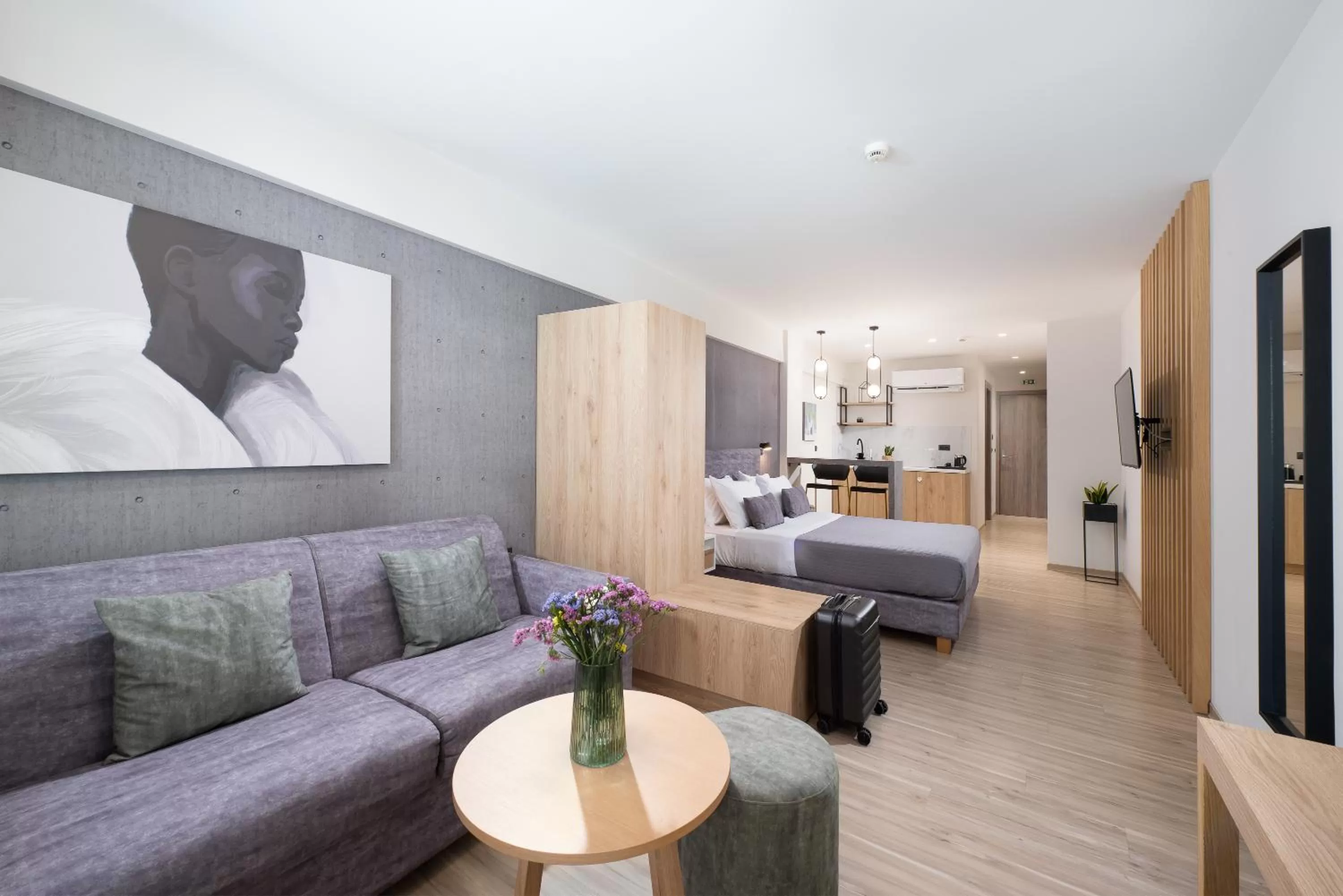 Photo of the whole room, Bed in Enattica Suites