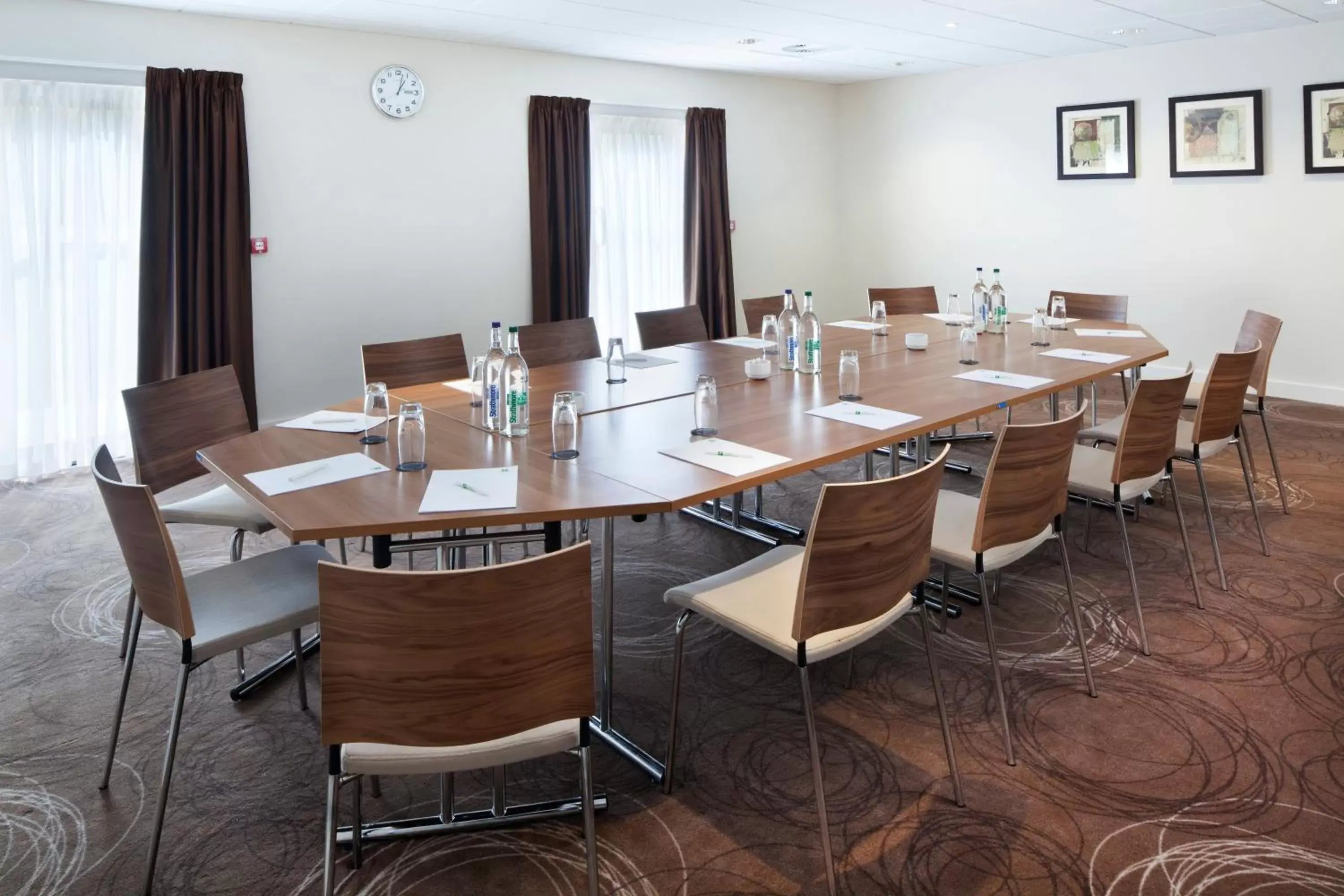 Meeting/conference room in Holiday Inn Winchester, an IHG Hotel