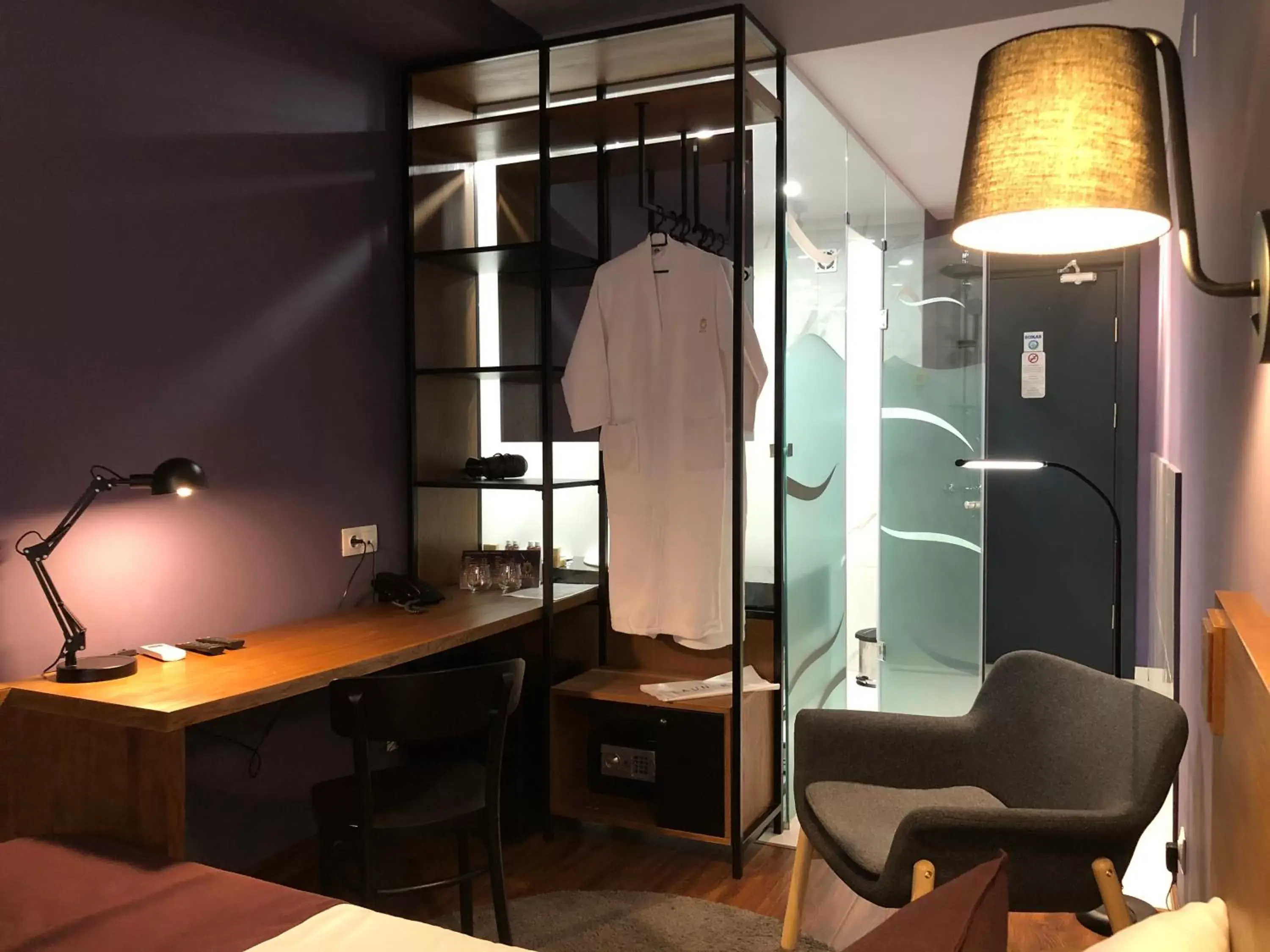 Bathroom in Elle Boutique Hotel Bathroom in Elle Boutique Hotel