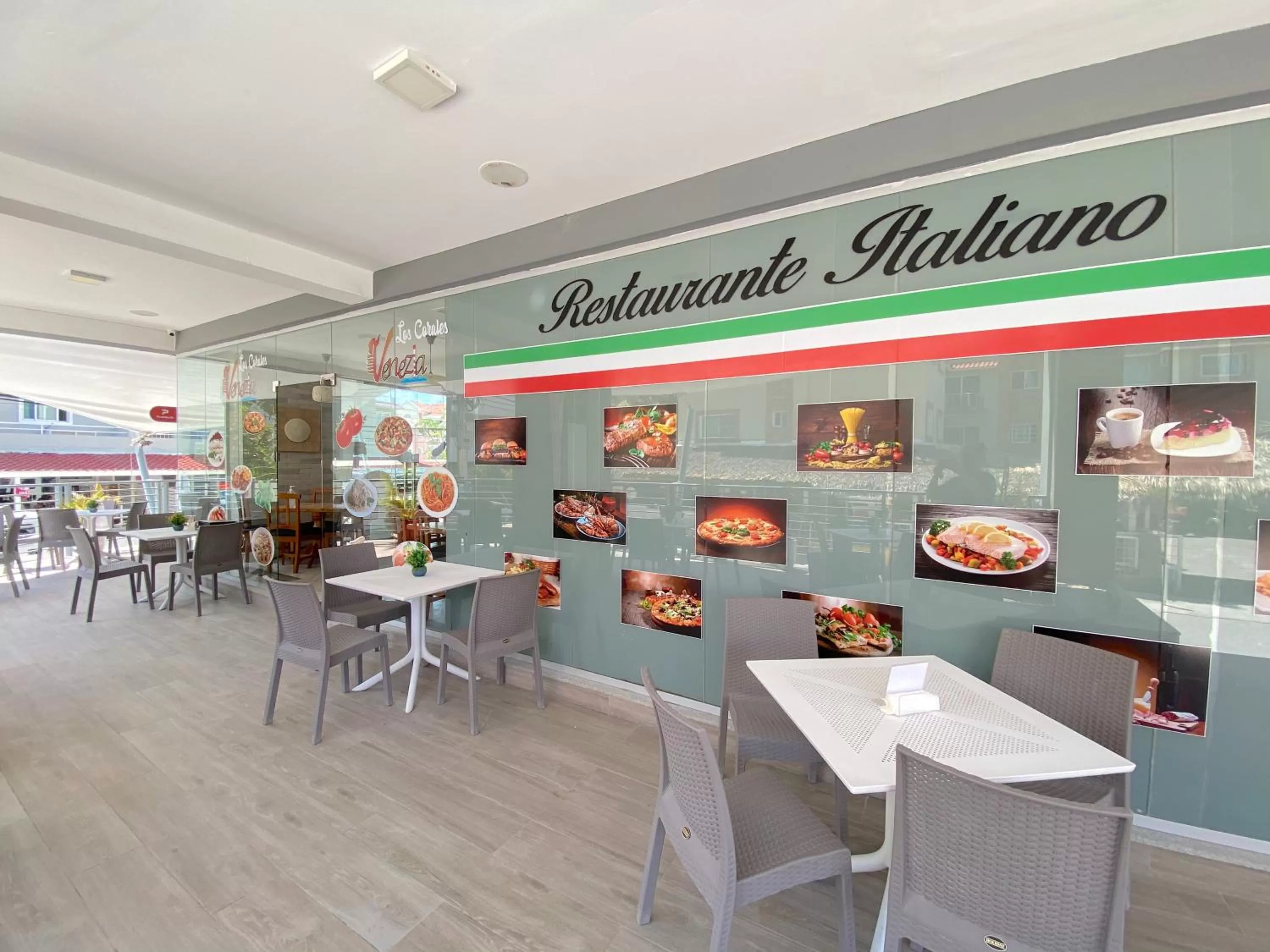 Restaurant/Places to Eat in GRAND CARIBE BEACH CLUB and SPA - PLAYA LOS CORALES