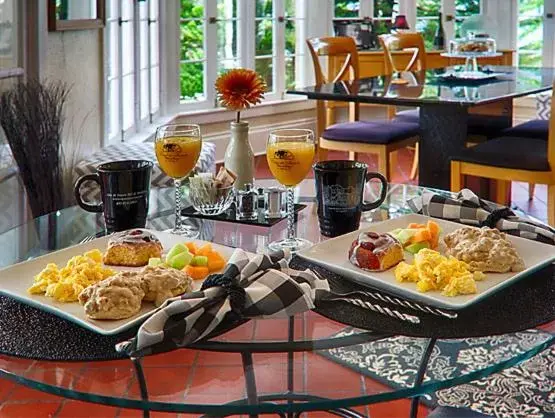 Breakfast in Casa de Suenos B & B Breakfast in Casa de Suenos B & B