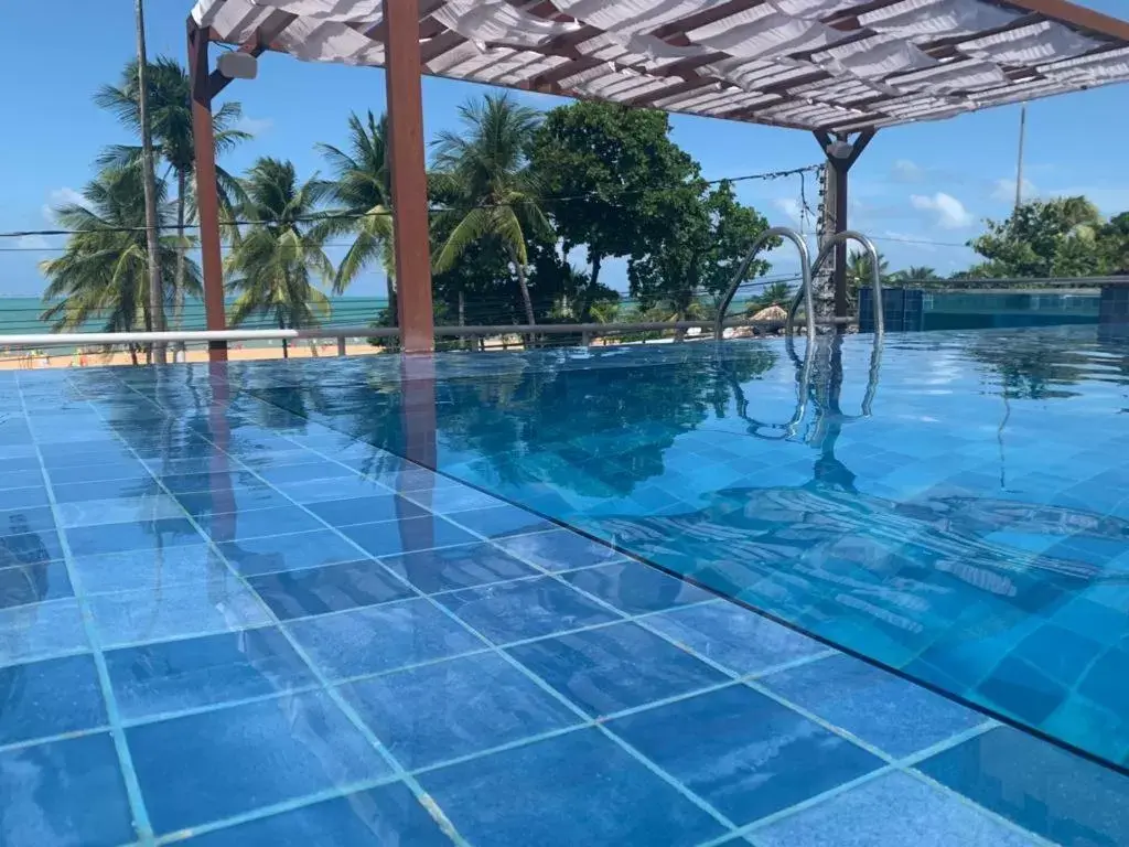 Swimming Pool in Netuanah Praia Hotel