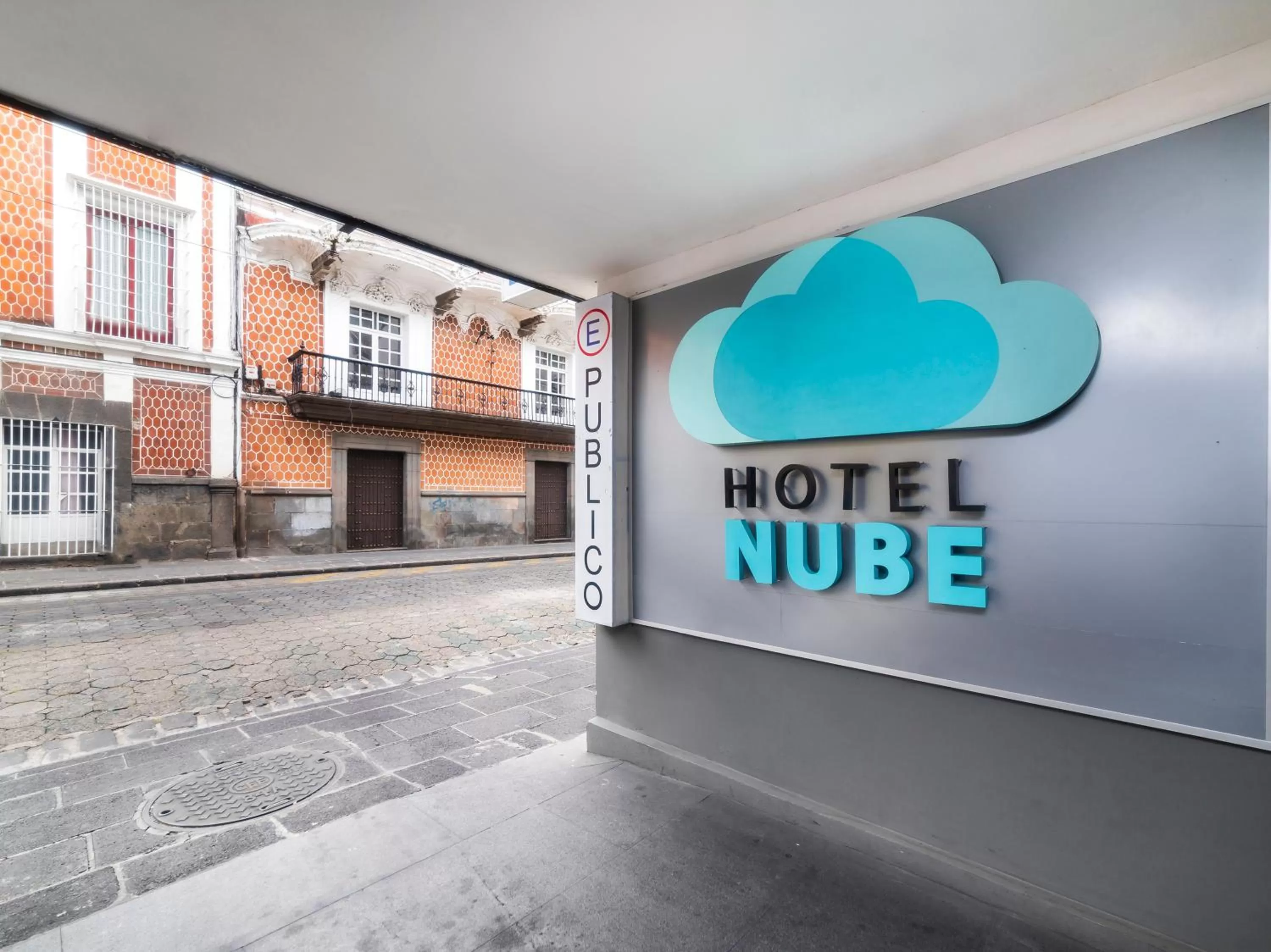 Parking in Hotel Nube, Puebla Centro