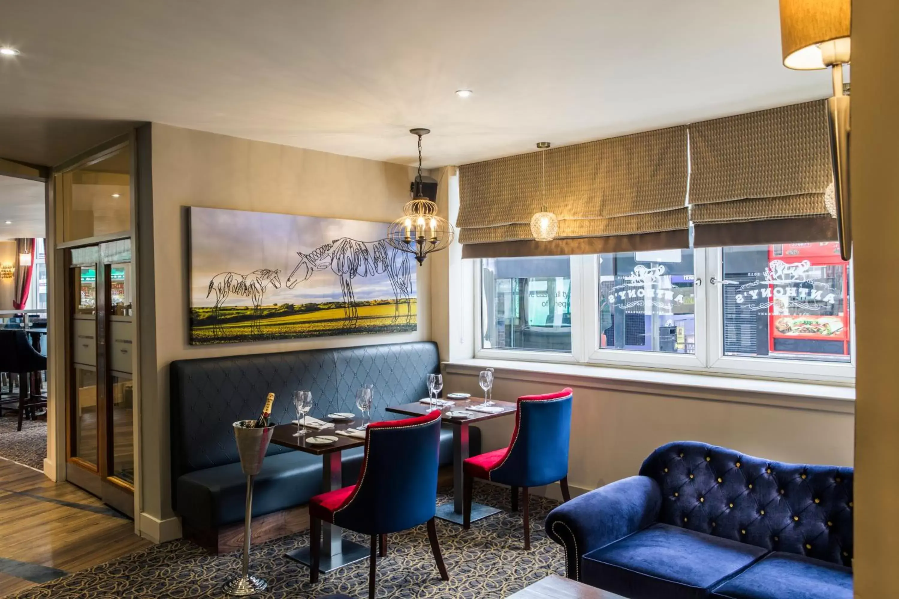 Lounge or bar in Mercure Doncaster Centre Danum Hotel