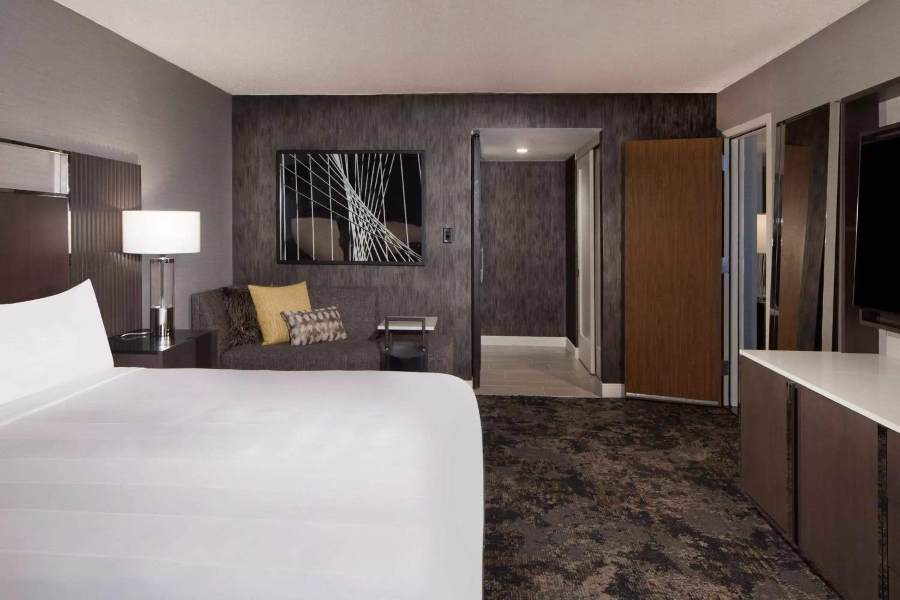 Bedroom, Bed in Dallas/Fort Worth Airport Marriott