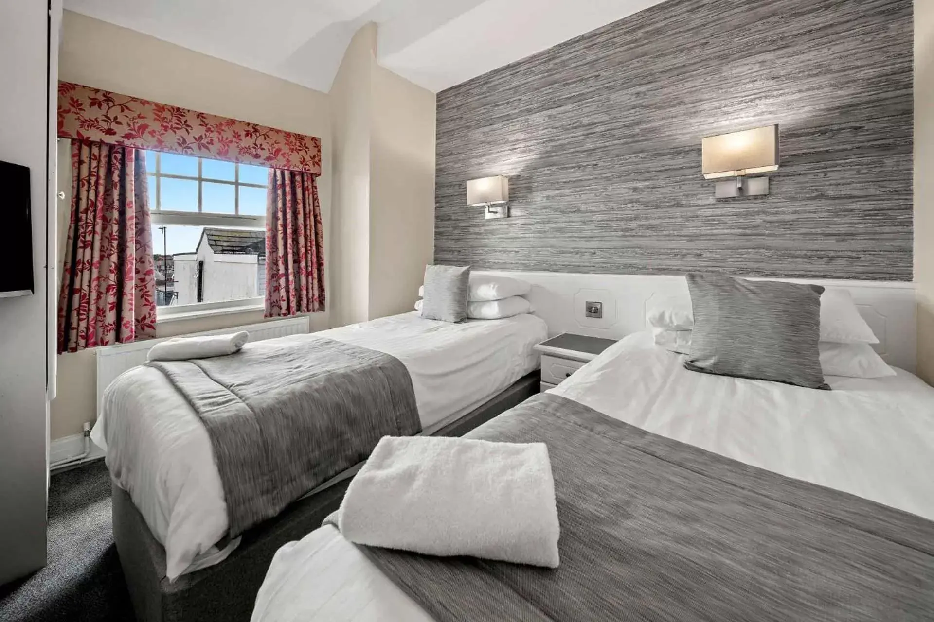 Standard Twin Room in Cliffs Hotel Standard Twin Room in Cliffs Hotel