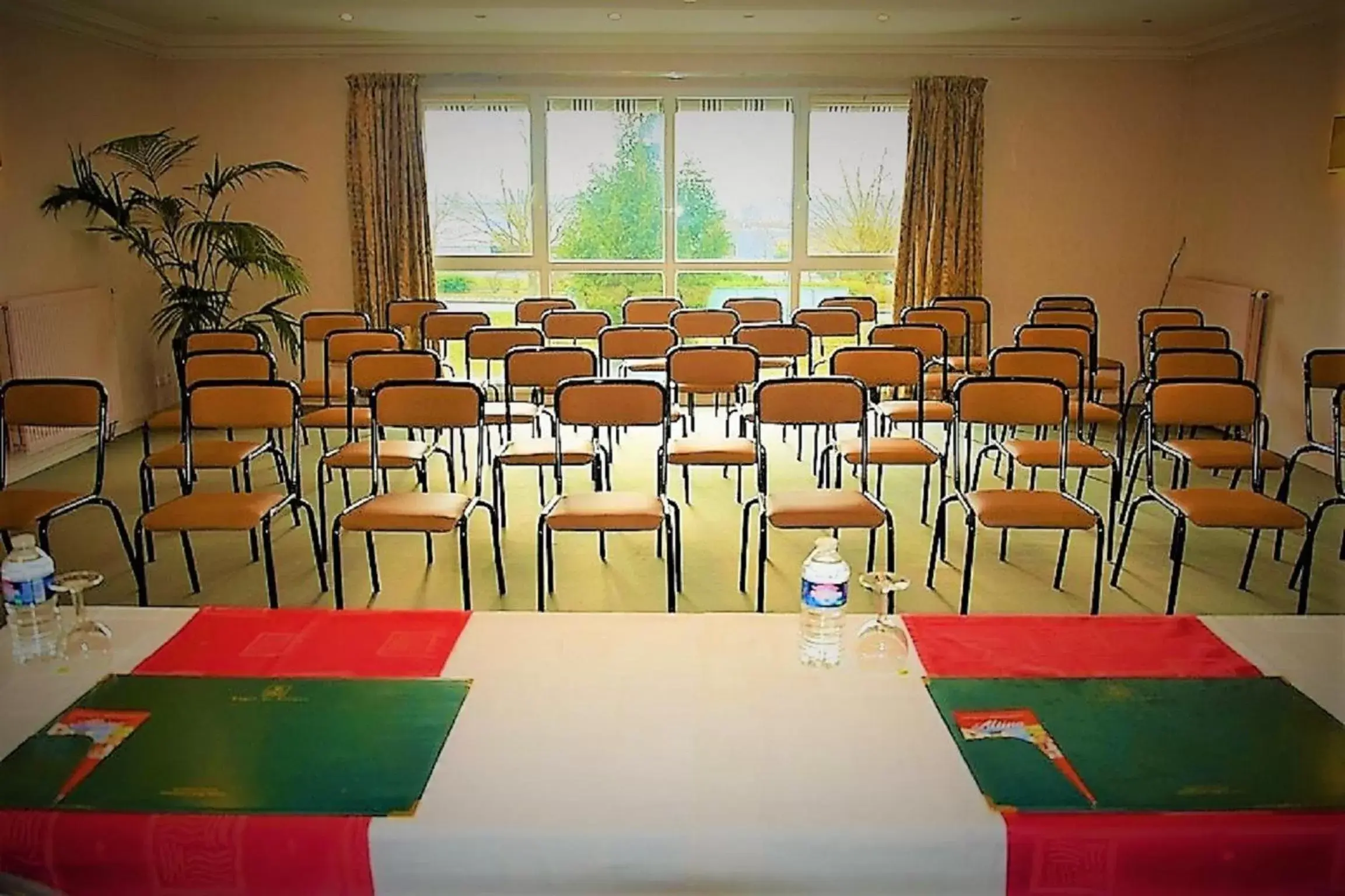 Banquet/Function facilities, Business Area/Conference Room in Hotel Altina