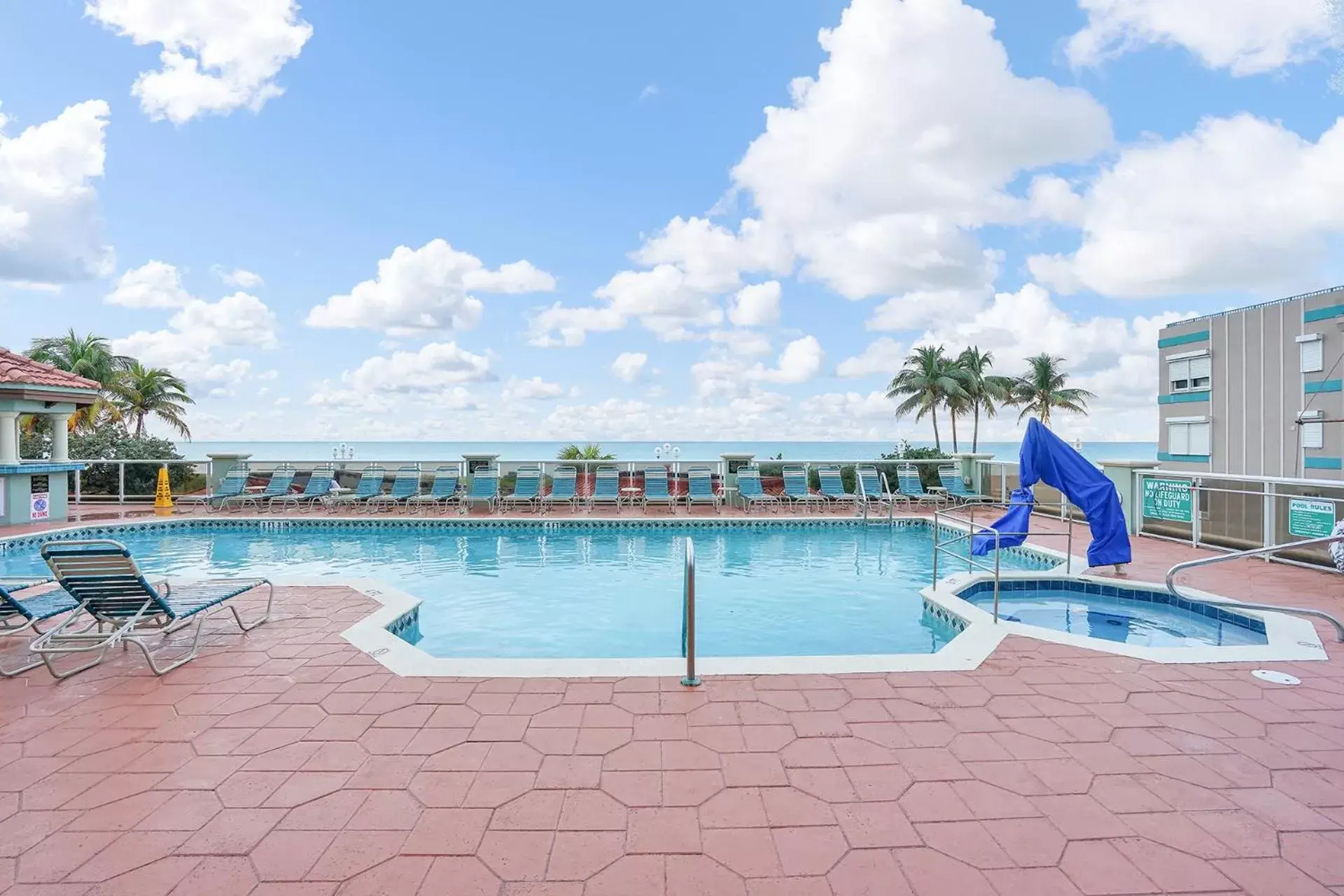 Swimming Pool in Hollywood Beach Tower by Capital Vacations
