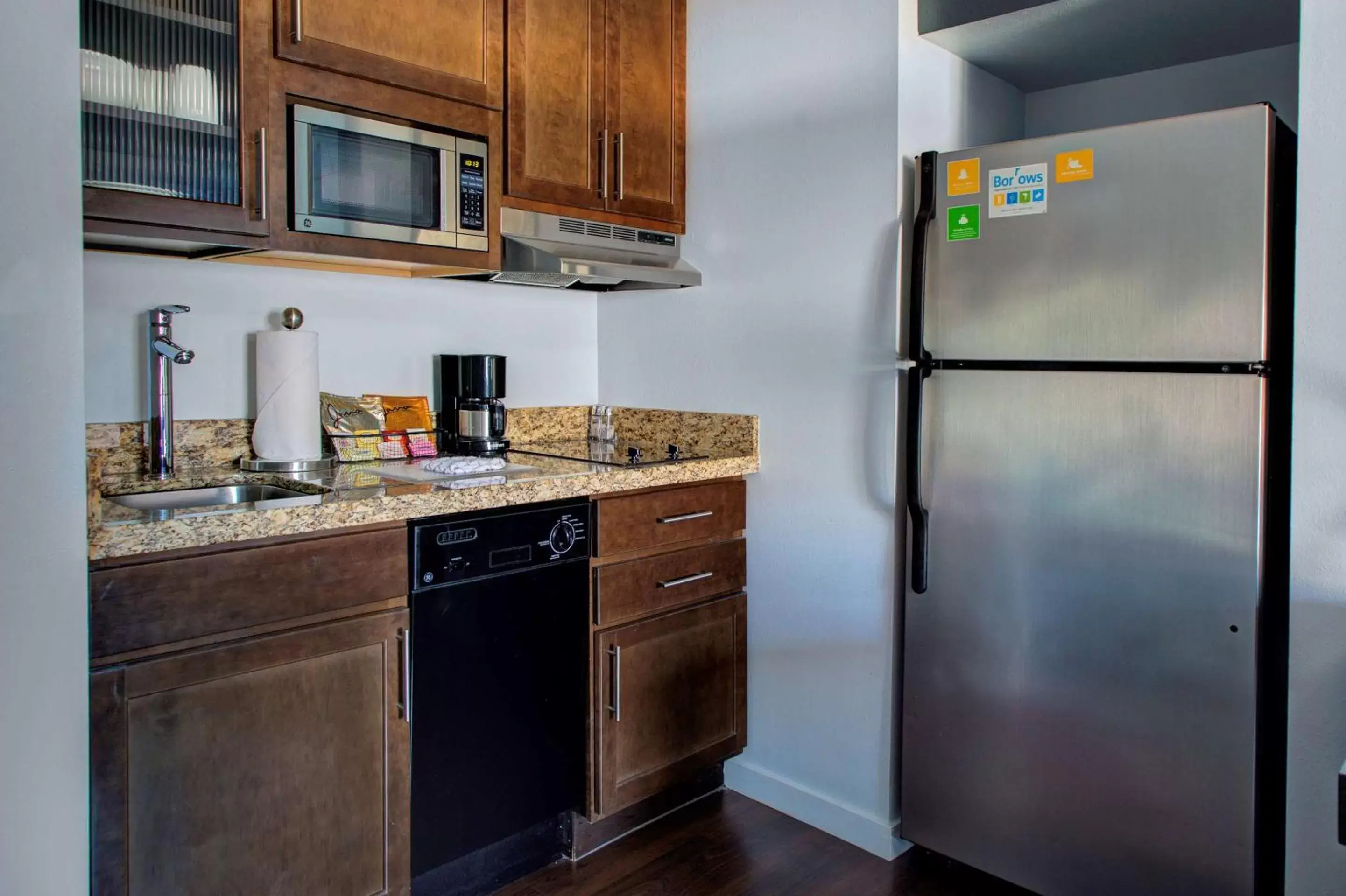 Bedroom, Kitchen/Kitchenette in HYATT House Shelton