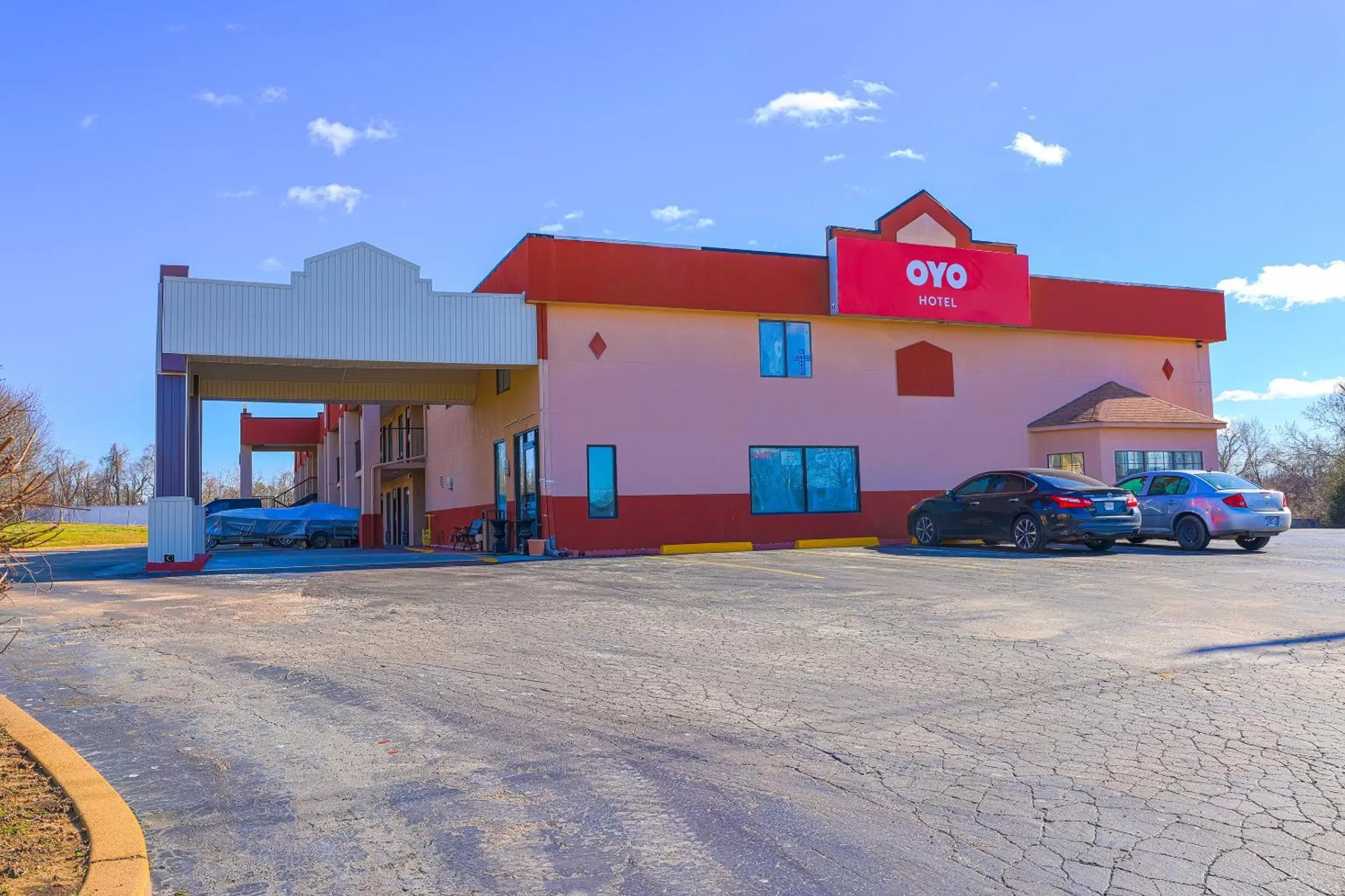 Facade/entrance, Property Building in OYO Hotel Brownsville TN I-40