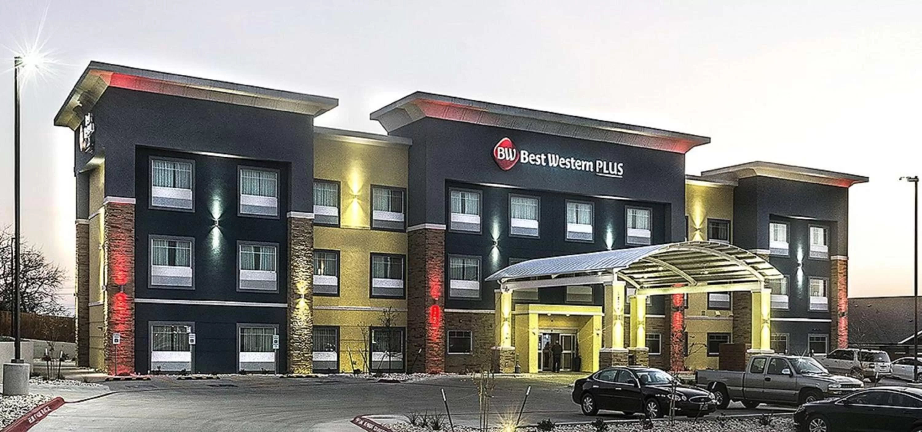 Property Building in Best Western Plus Lampasas Inn & Suites