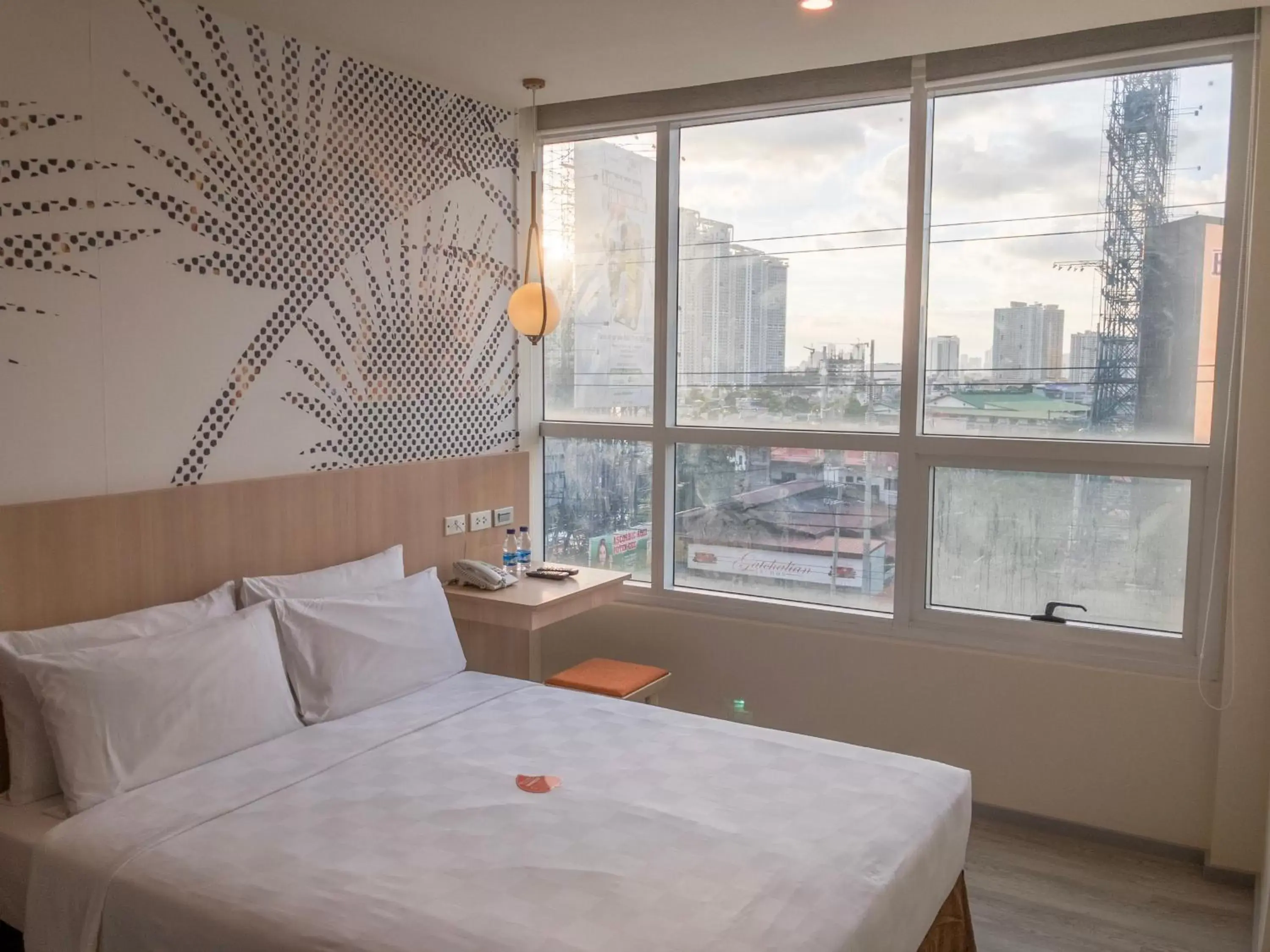 Bedroom, Bed in Go Hotels Mandaluyong