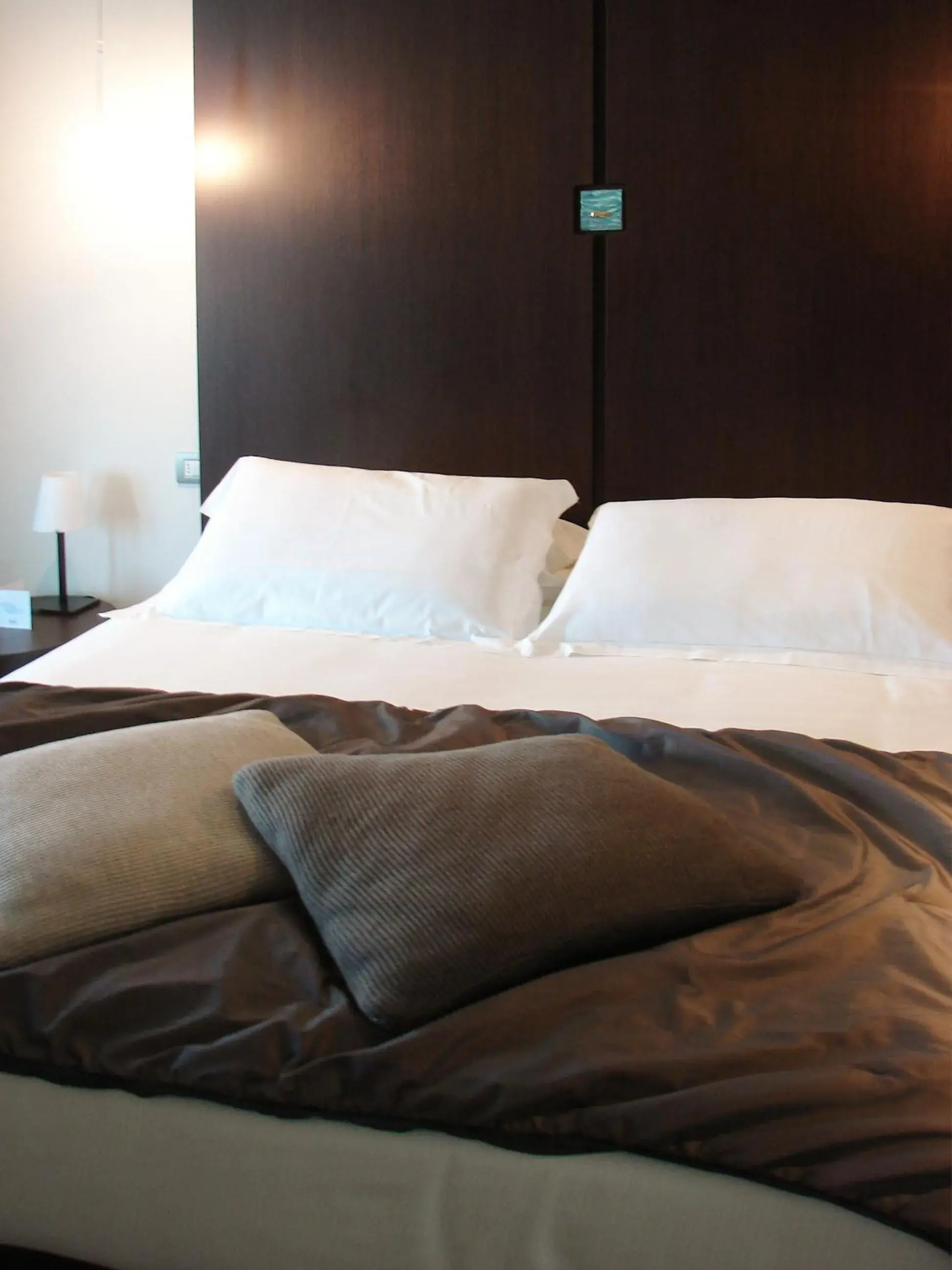 Decorative detail, Bed in Blu Suite Hotel