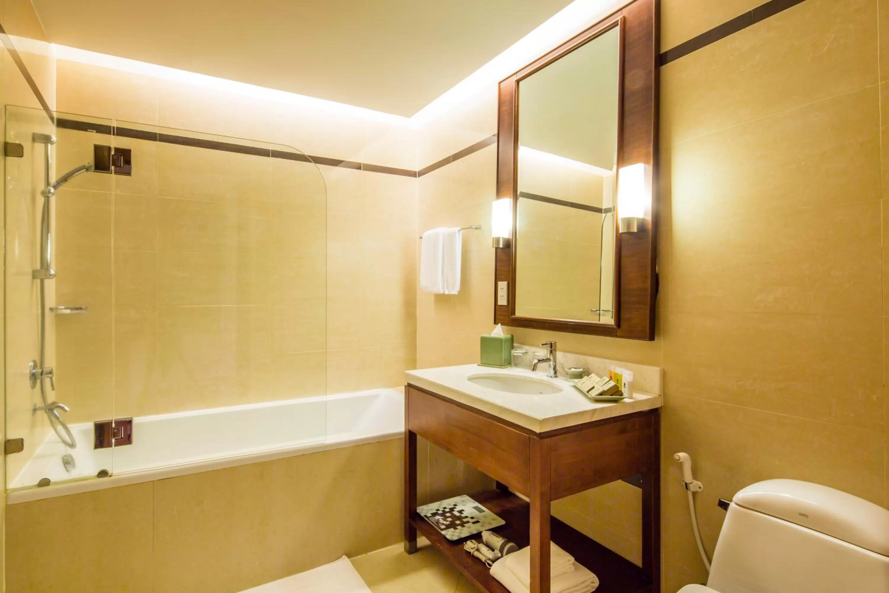 Photo of the whole room in Column Bangkok Hotel