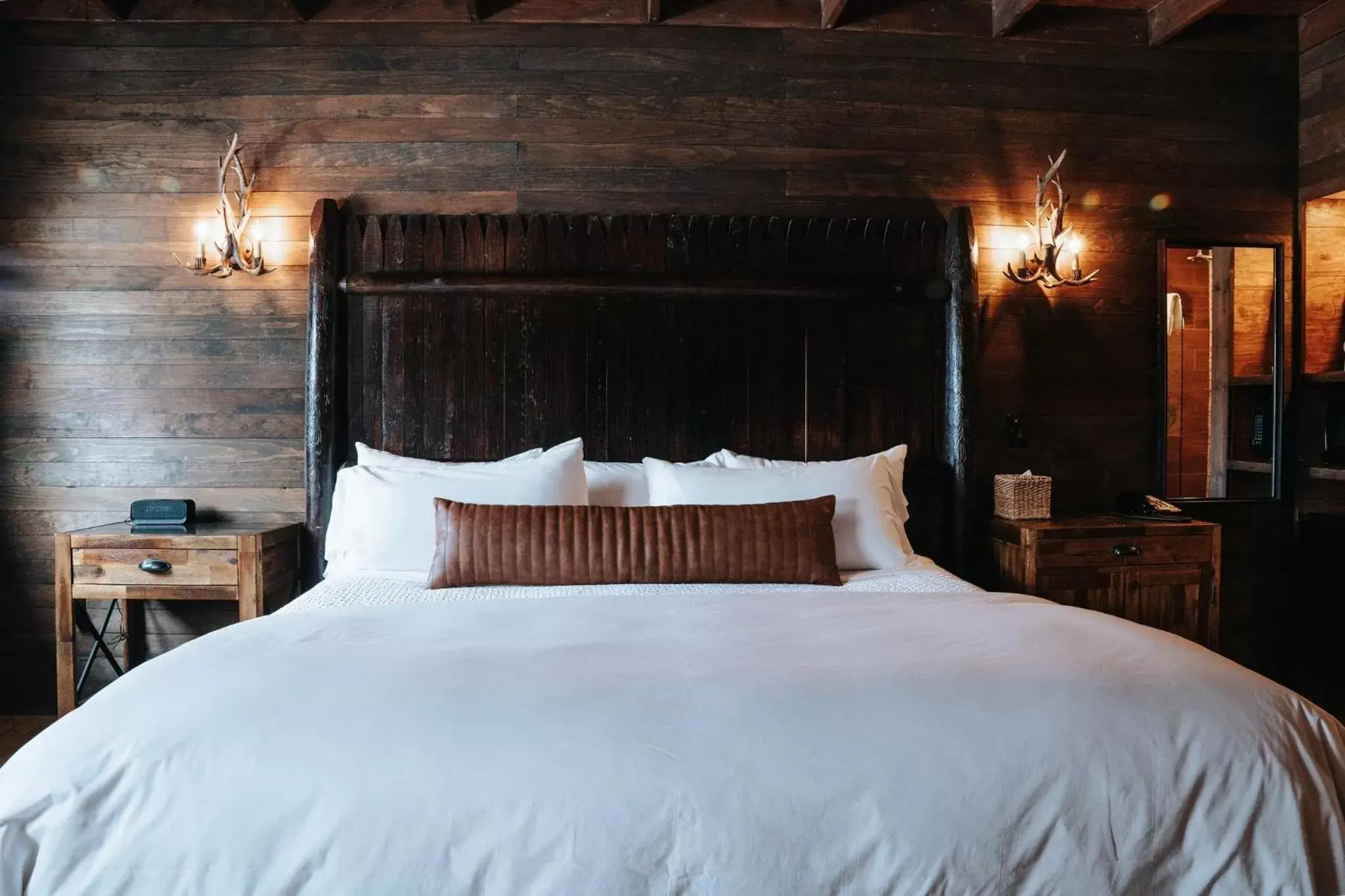 Bed in The Litchfield Inn