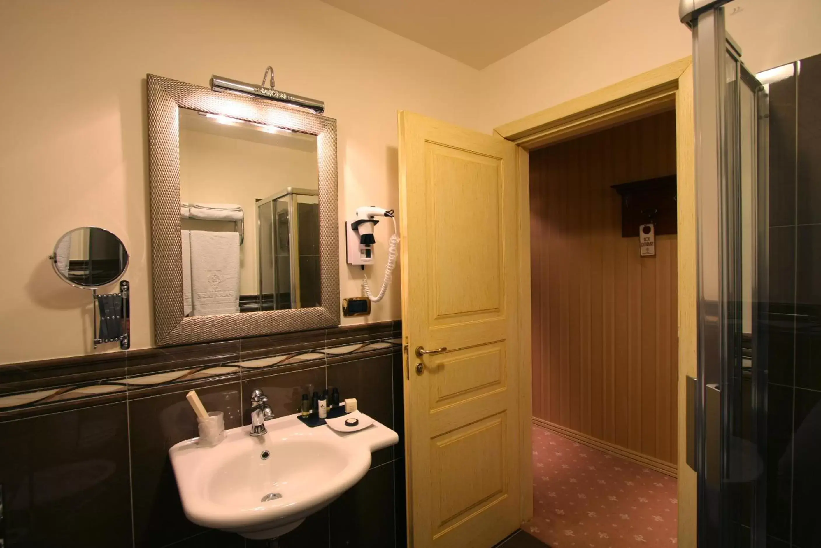 Bathroom in Hotel Ristorante Paradise