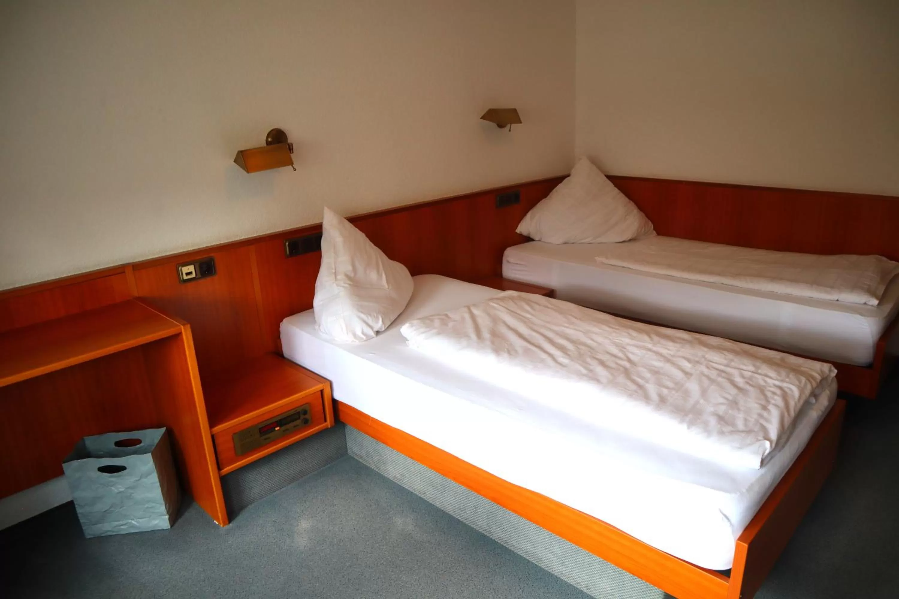 Photo of the whole room, Bed in Pension Zur Harburg