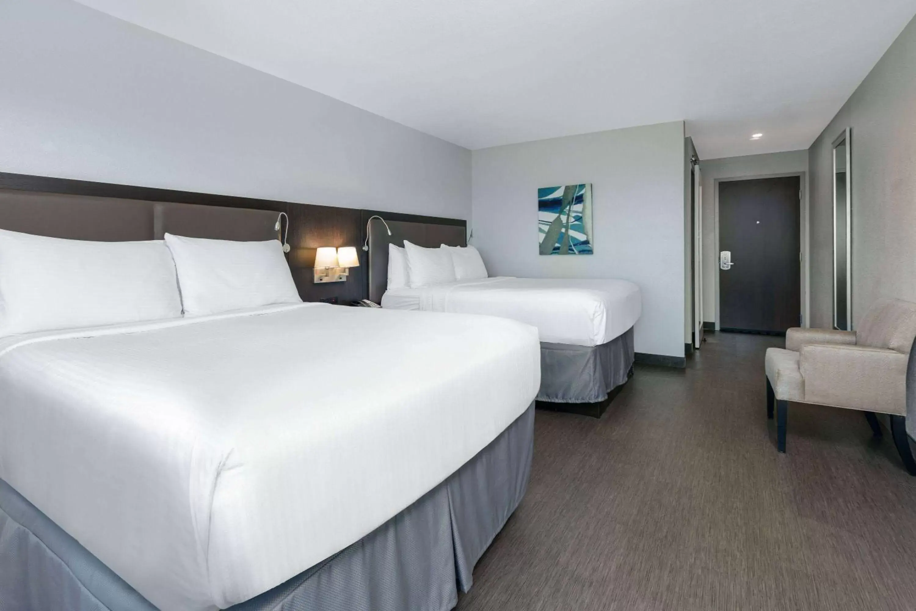 Bed in Wyndham Corpus Christi Resort North Padre Island