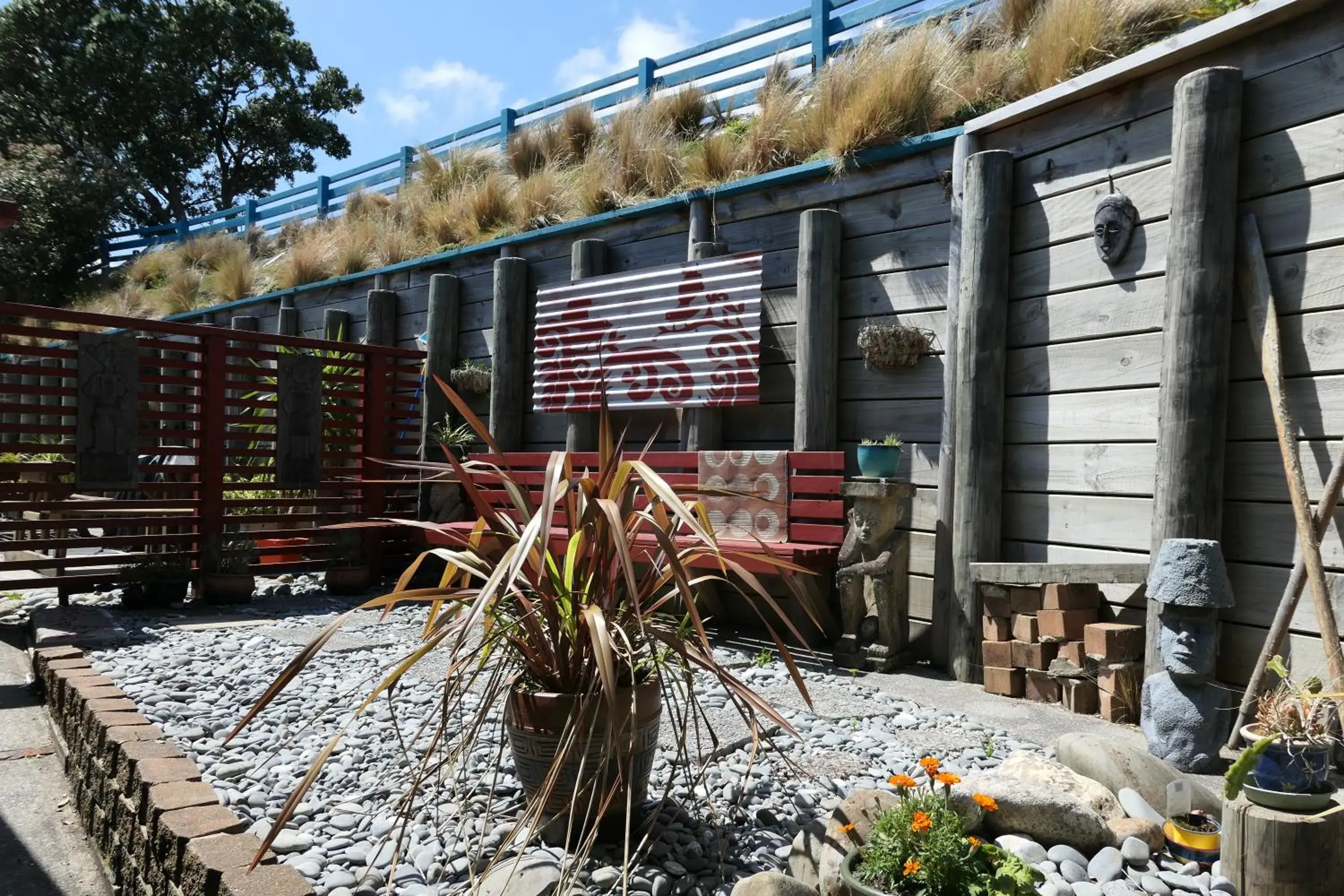 BBQ facilities in Global Village Travellers Lodge