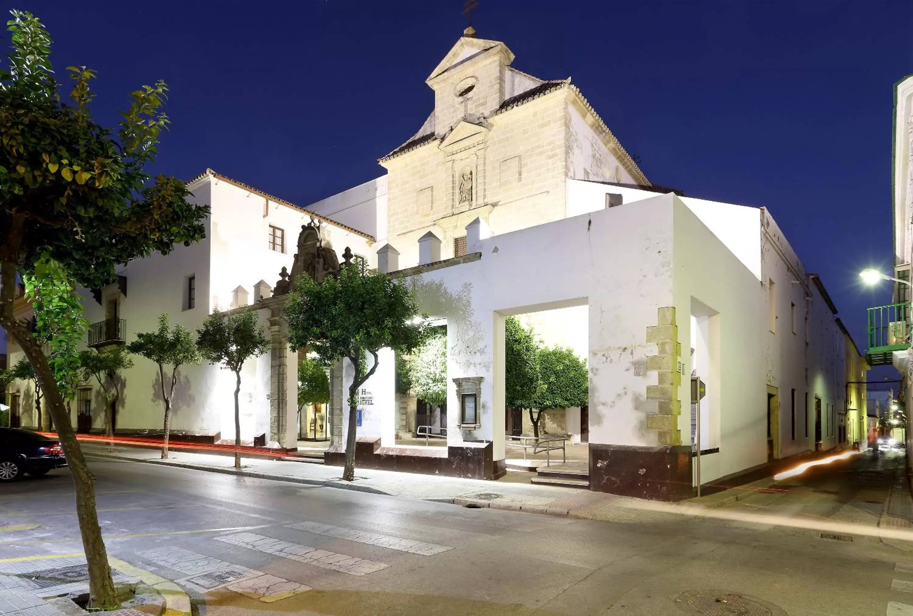 Property Building in Crisol Monasterio de San Miguel