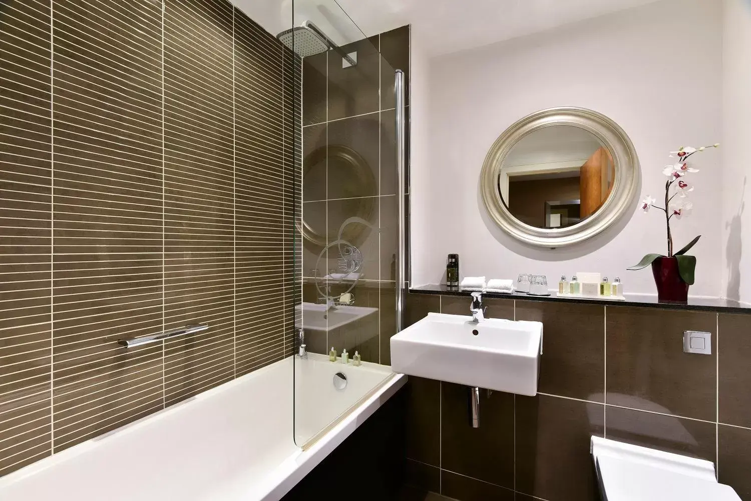 Bathroom in Fraser Suites Glasgow