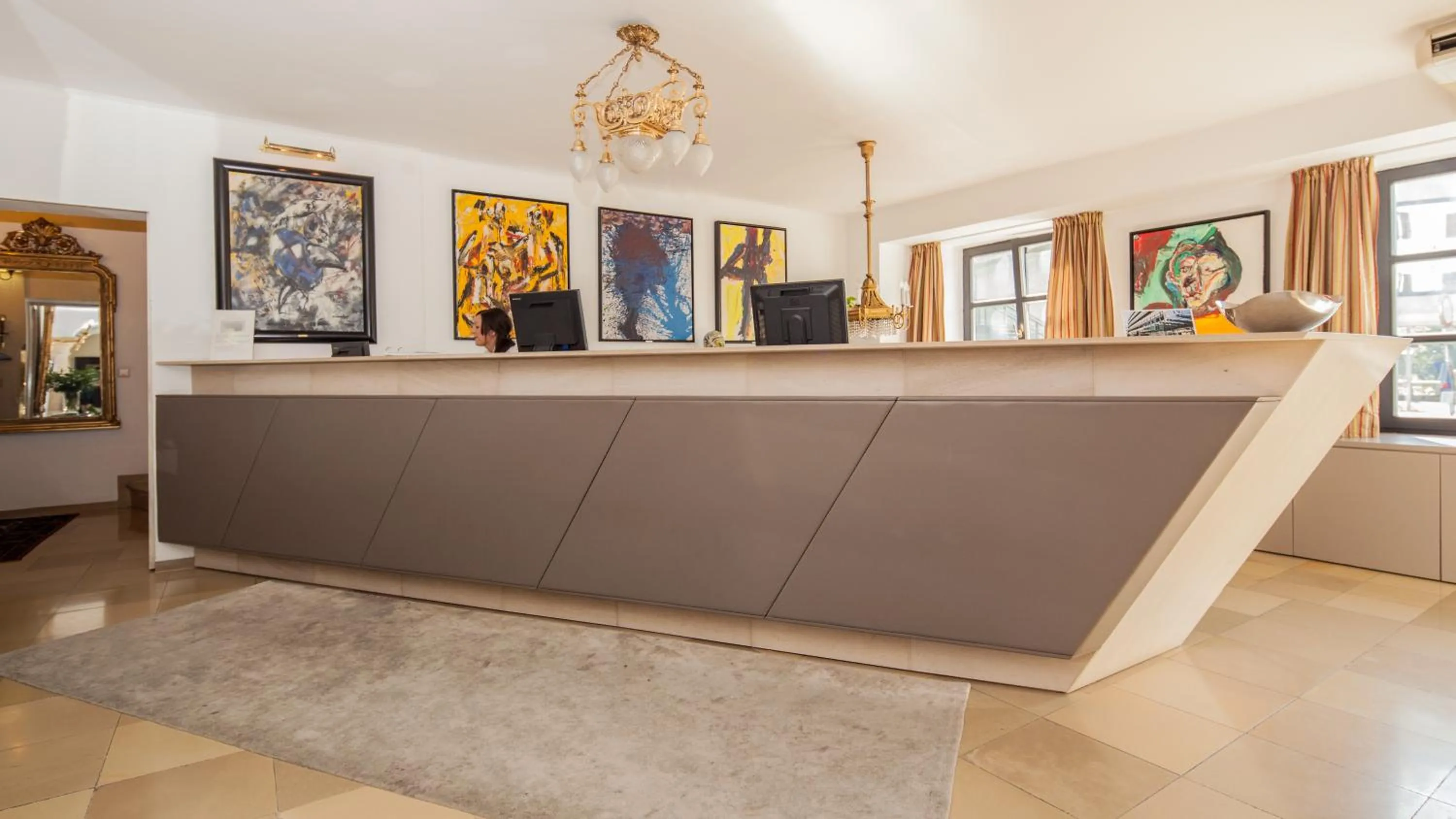 Lobby or reception in Schlossberghotel